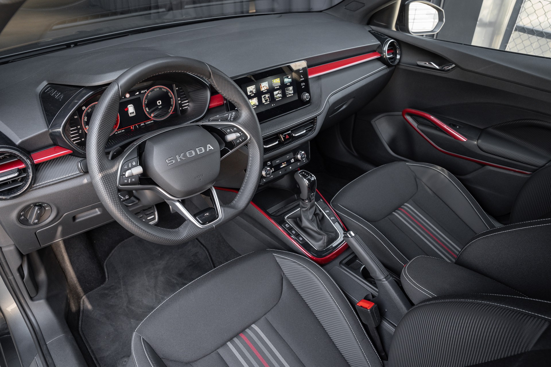 SKODA Fabia 1.5 TSI Monte Carlo DSG-image-12