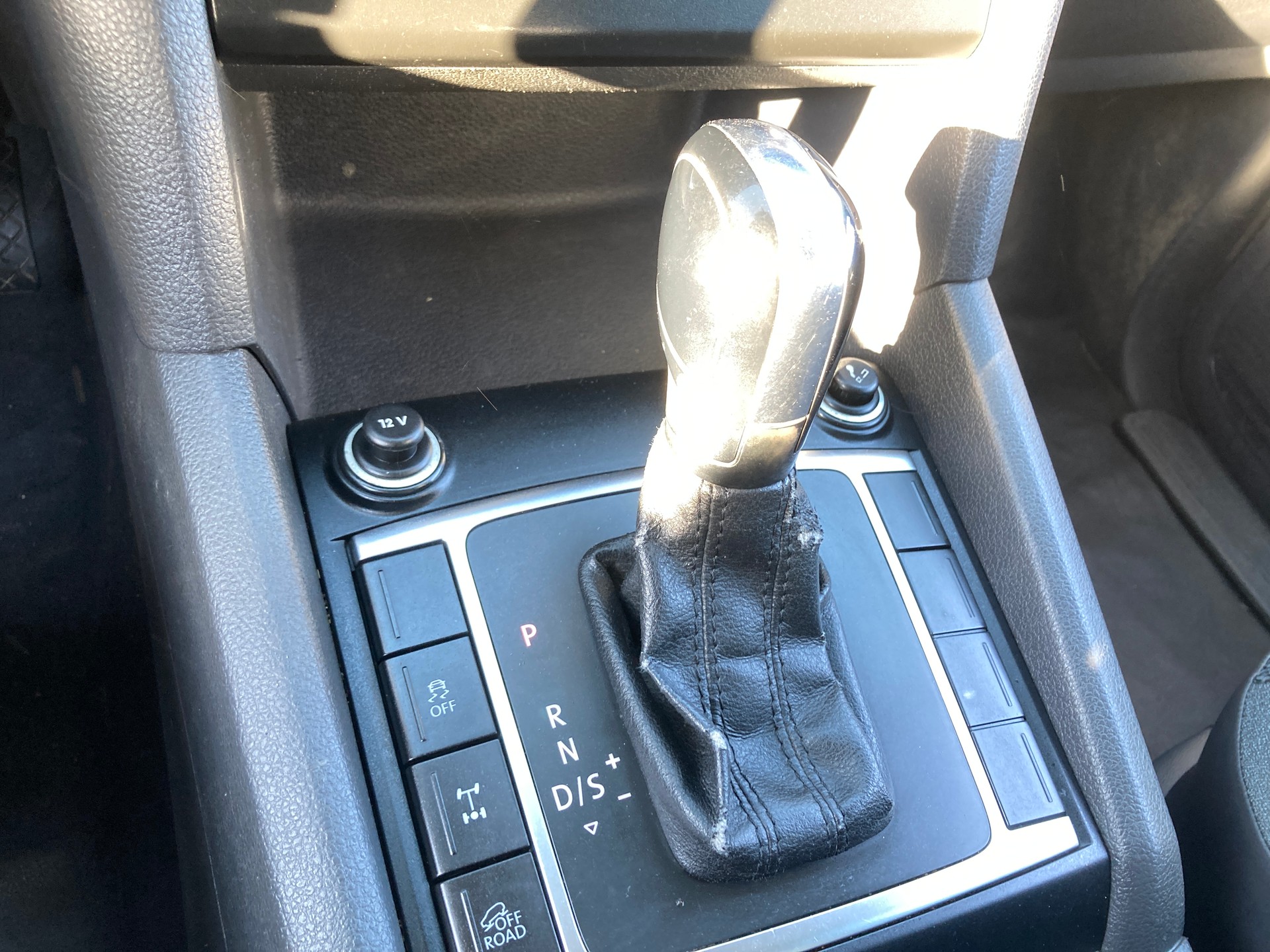 VW Amarok 2.0 BiTDI Startline 4Motion permanent A mit Anhänherkupplung-image-10