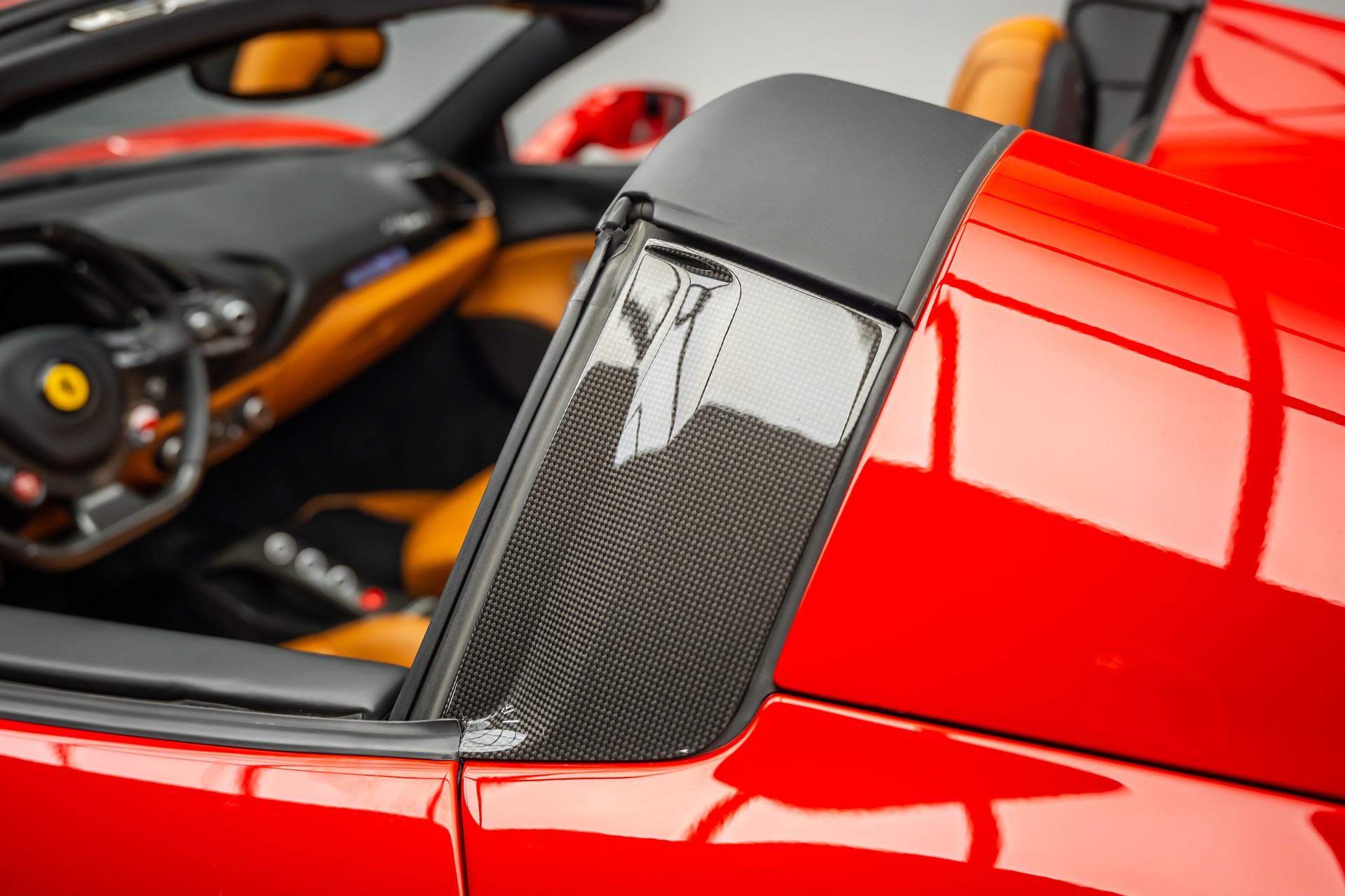 FERRARI * 488 SPIDER * FULL CARBON INNEN & AUSSEN * SAMMLERFAHRZEUG MIT 9400KM * FRISCH AB FERRARI SERVICE * FERRARI APPROVED GARANTIE *-image-20