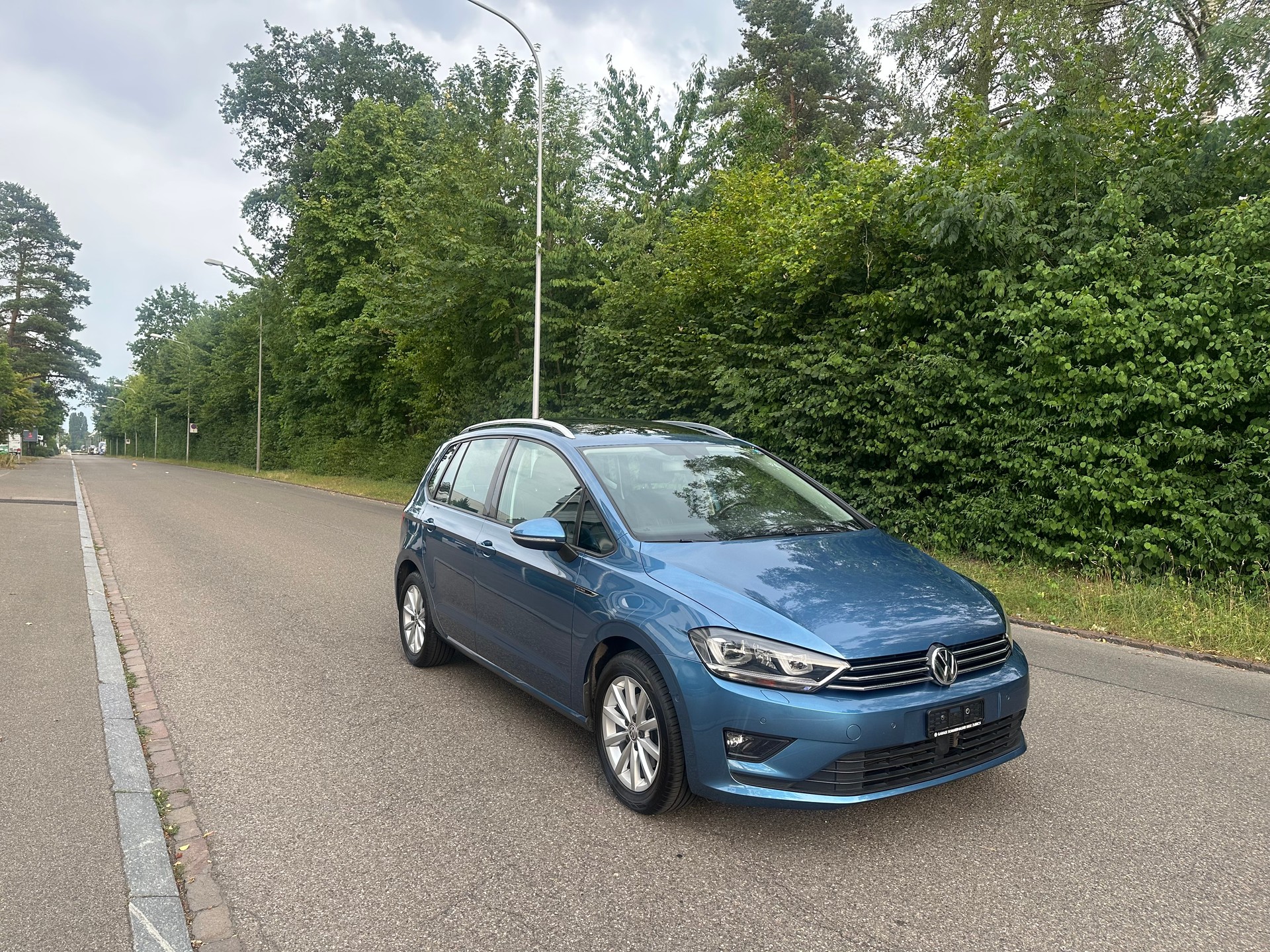 VW Golf Sportsvan 1.4 TSI Lounge DSG-image-2