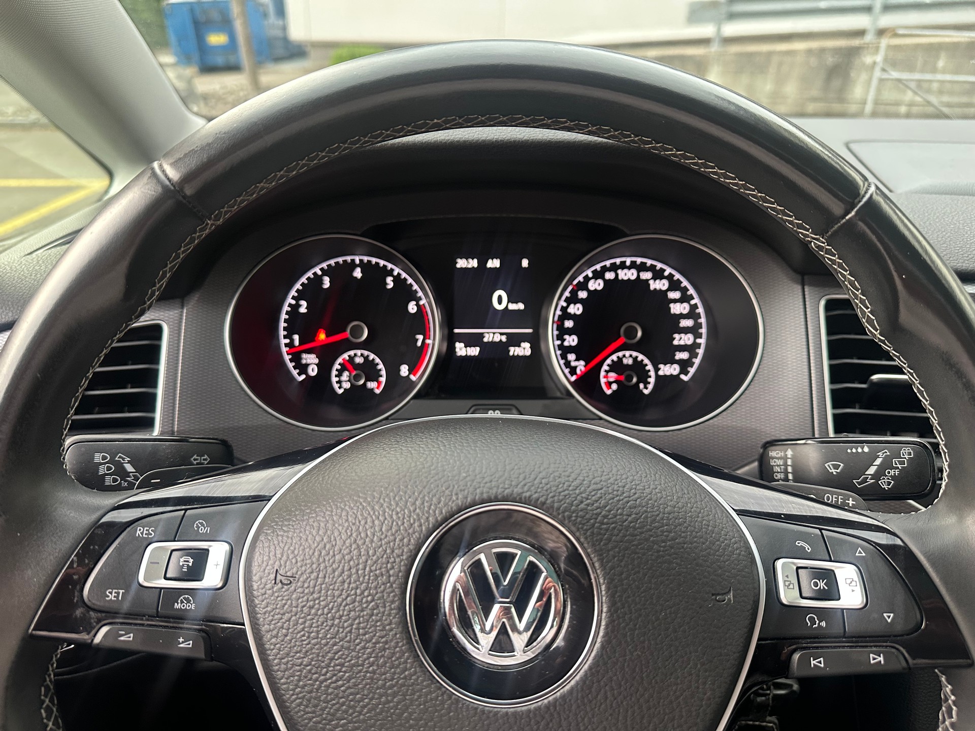 VW Golf Sportsvan 1.4 TSI Lounge DSG-image-13