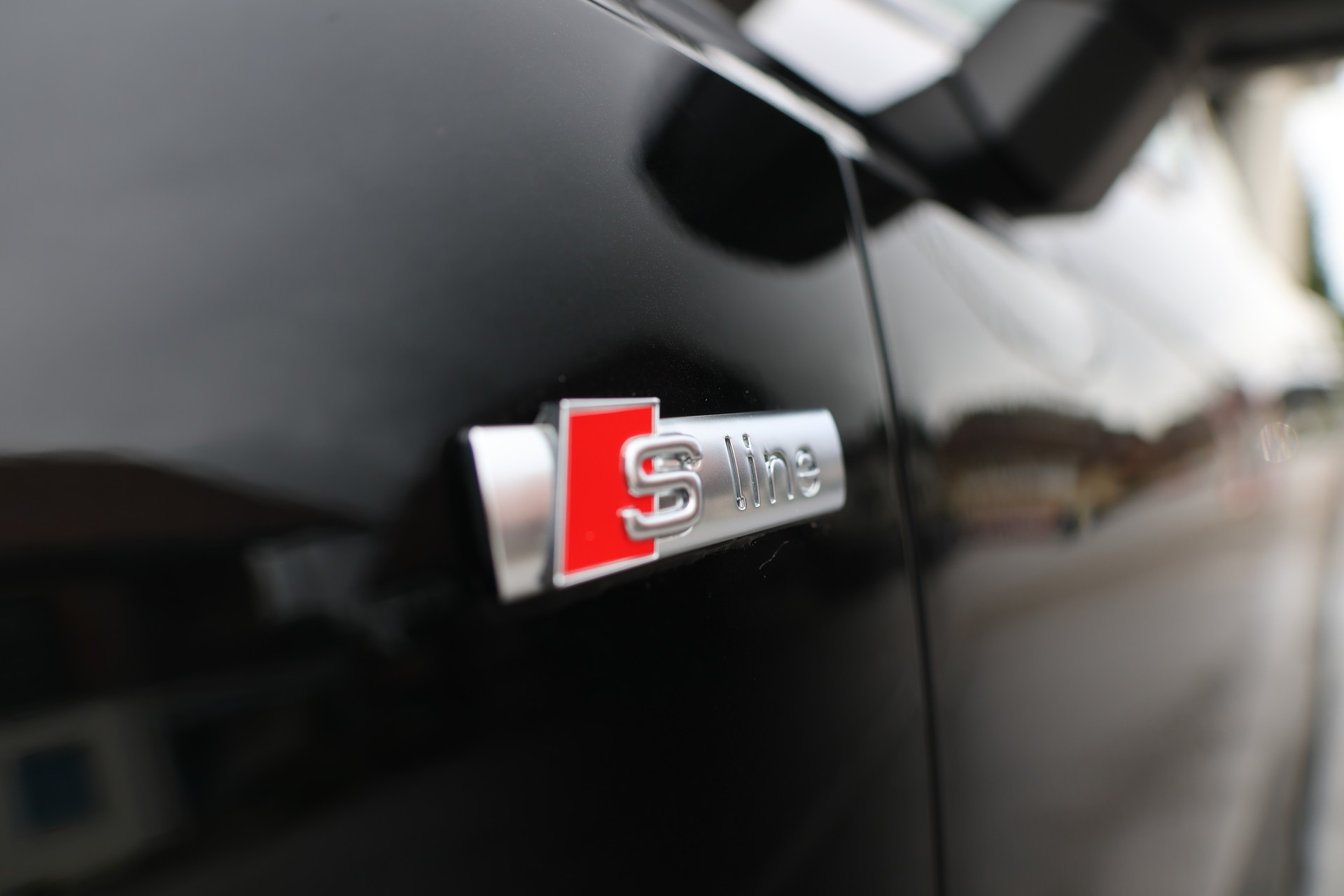 AUDI Q3 Sportback 40 TFSI S line quattro S-tronic (CH)-image-7