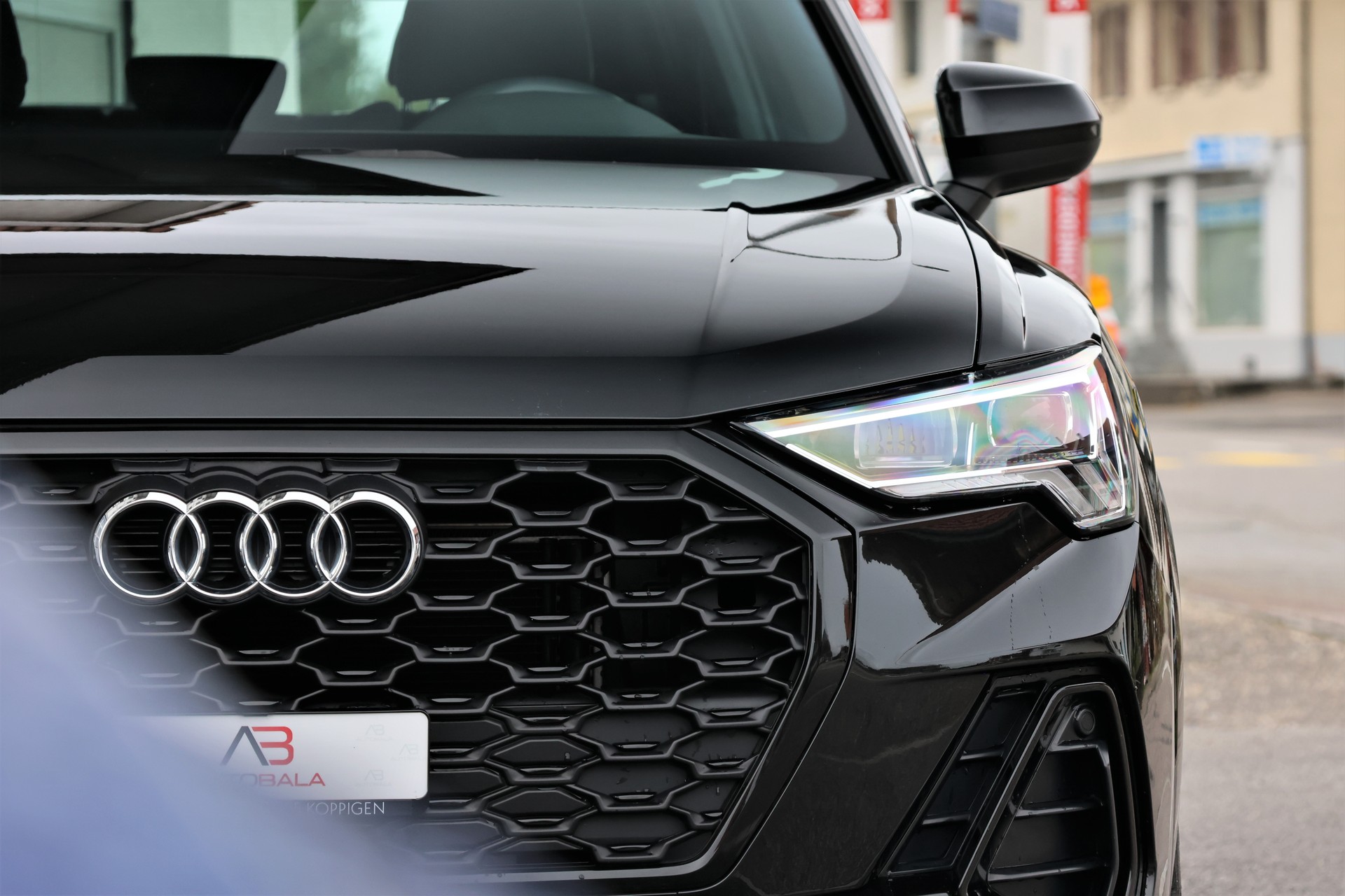AUDI Q3 Sportback 40 TFSI S line quattro S-tronic (CH)-image-1
