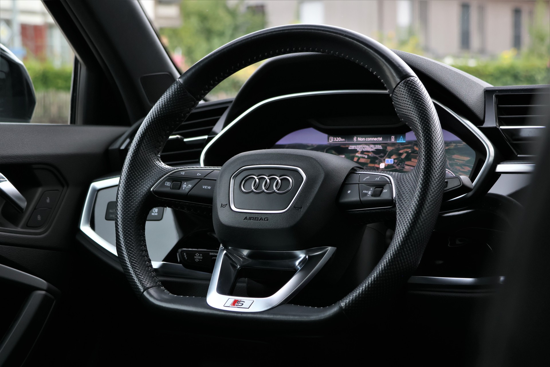 AUDI Q3 Sportback 40 TFSI S line quattro S-tronic (CH)-image-13