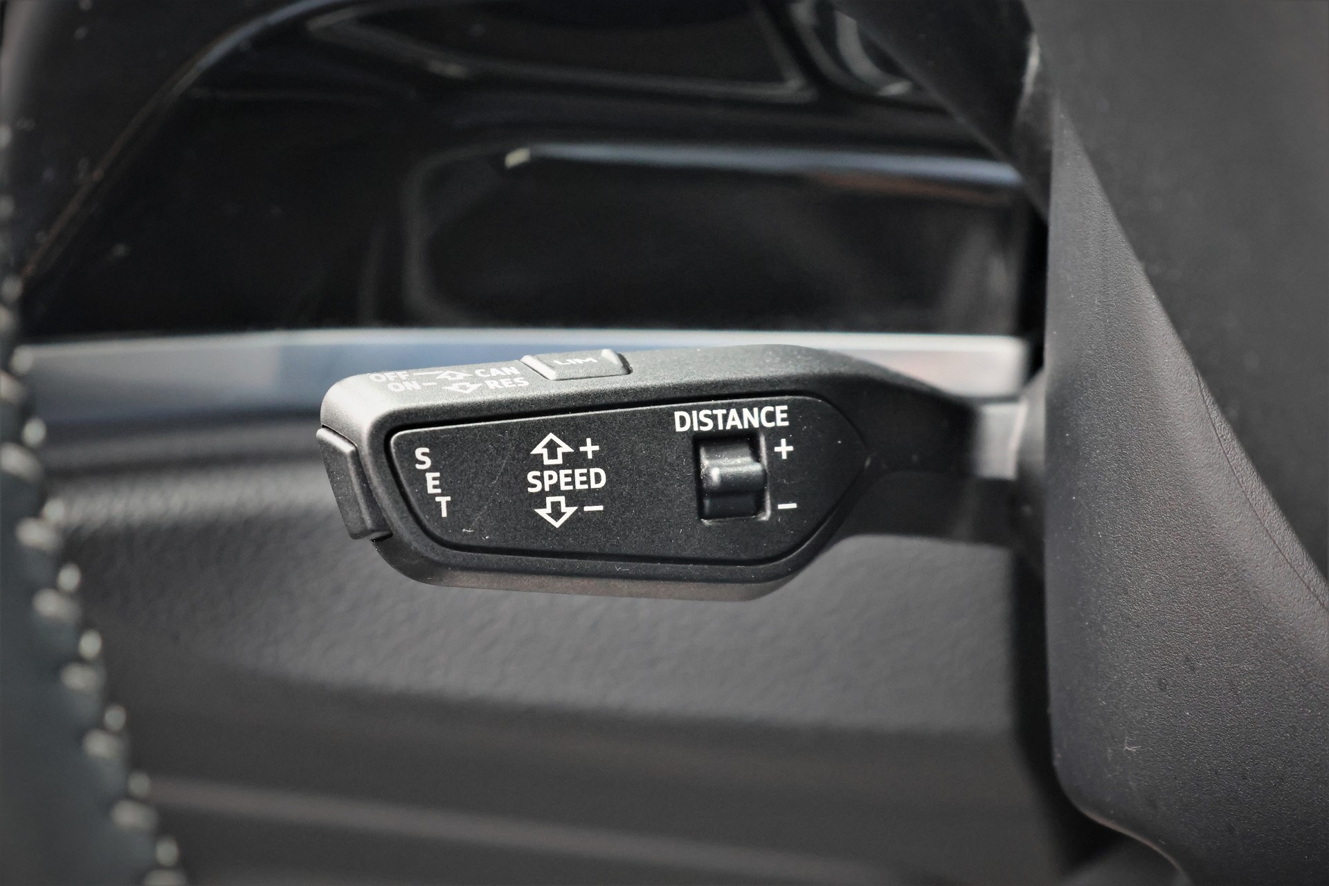 AUDI Q3 Sportback 40 TFSI S line quattro S-tronic (CH)-image-17