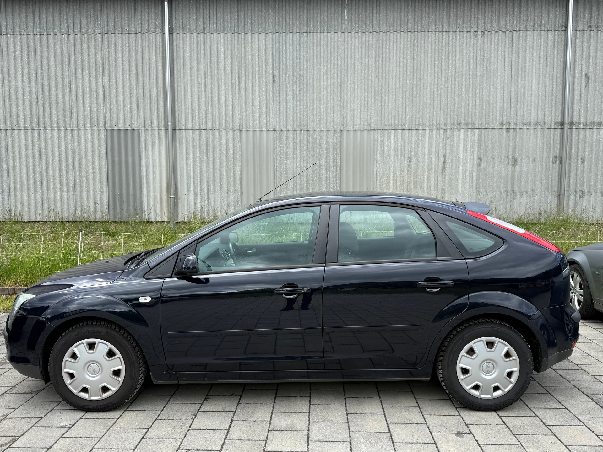 FORD 1.6i 16V Ti-VCT Titanium-image-2