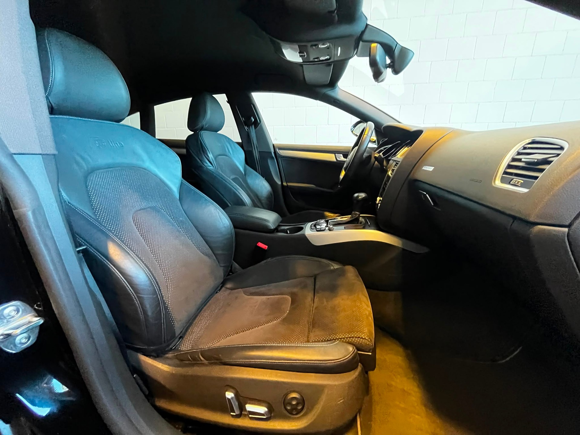 AUDI A5 Sportback 2.0 TDI quattro S-tronic-image-16