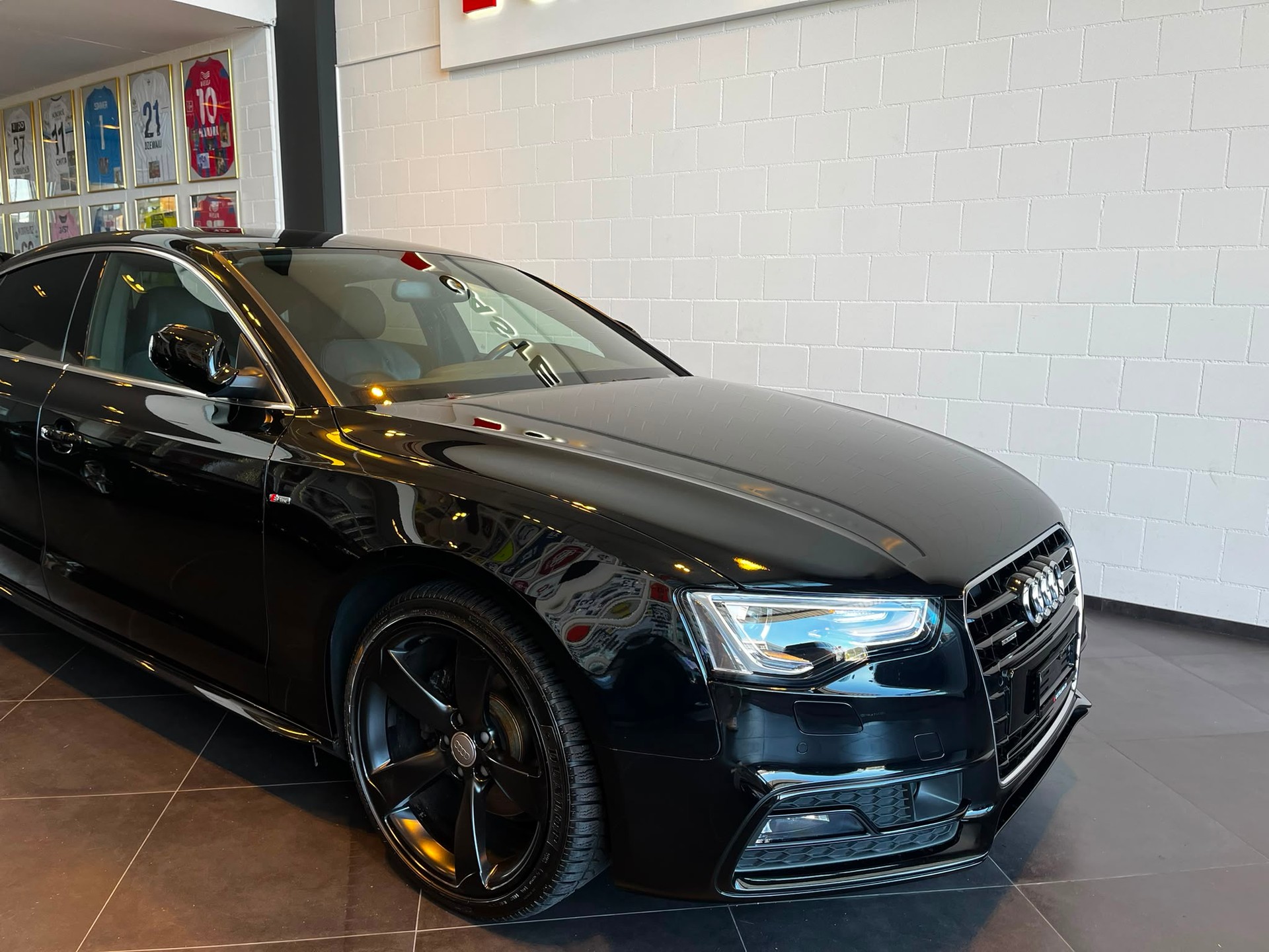 AUDI A5 Sportback 2.0 TDI quattro S-tronic-showroom-element-1