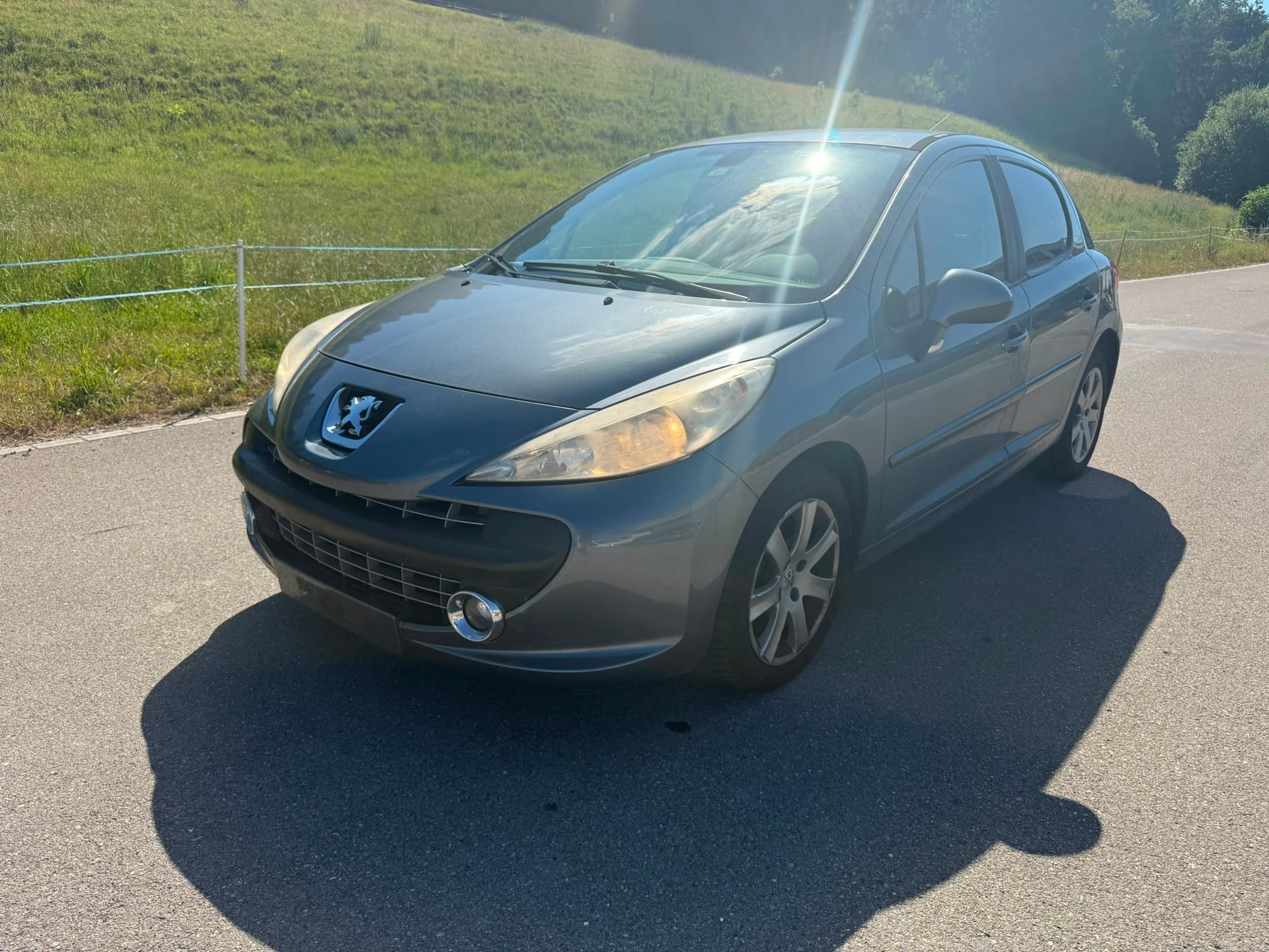 PEUGEOT 207 1.6 HDI XSI-image-2