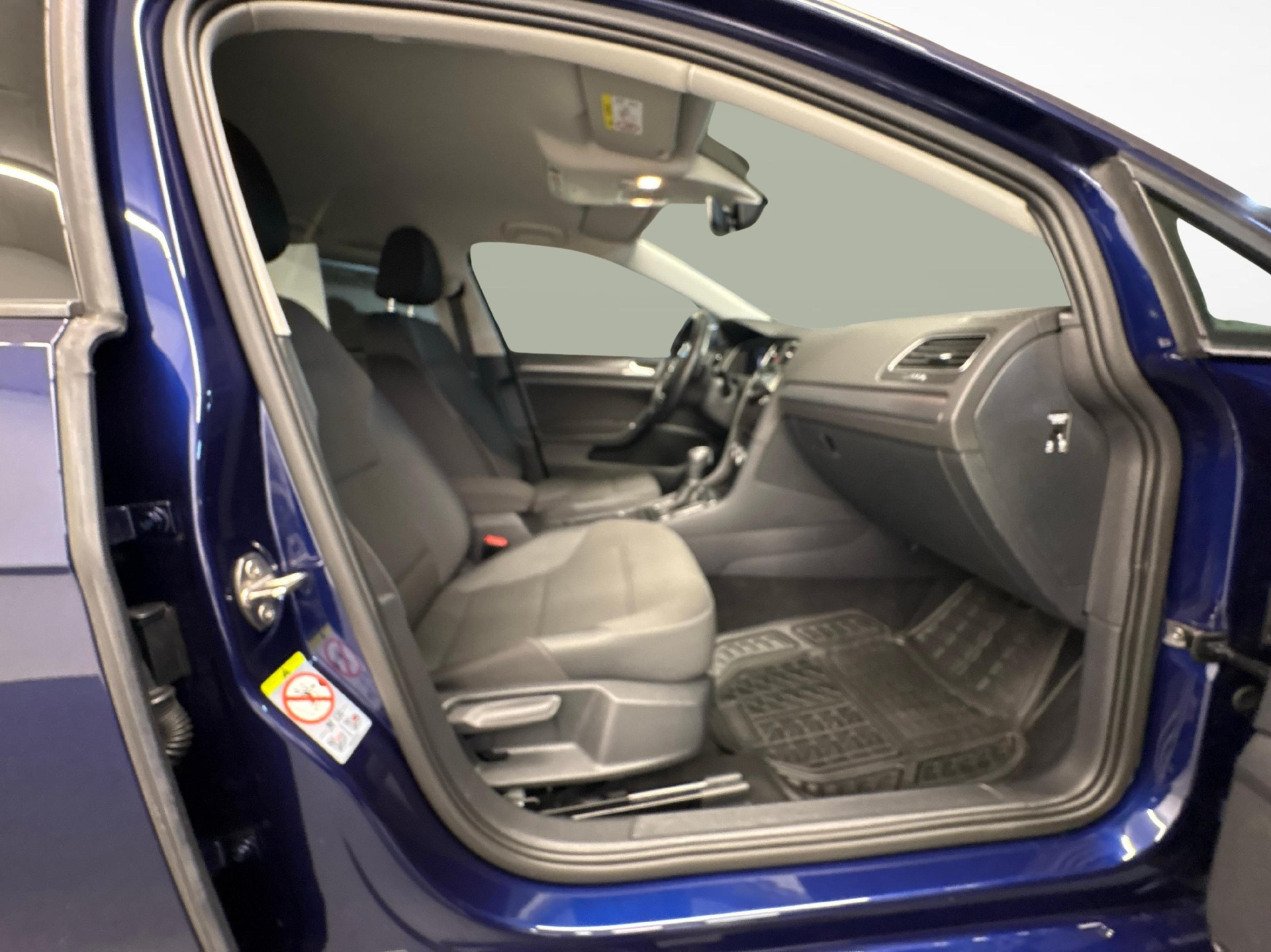 VW Golf VII 1.5 TSI 150 Edition 45 DSG-image-9