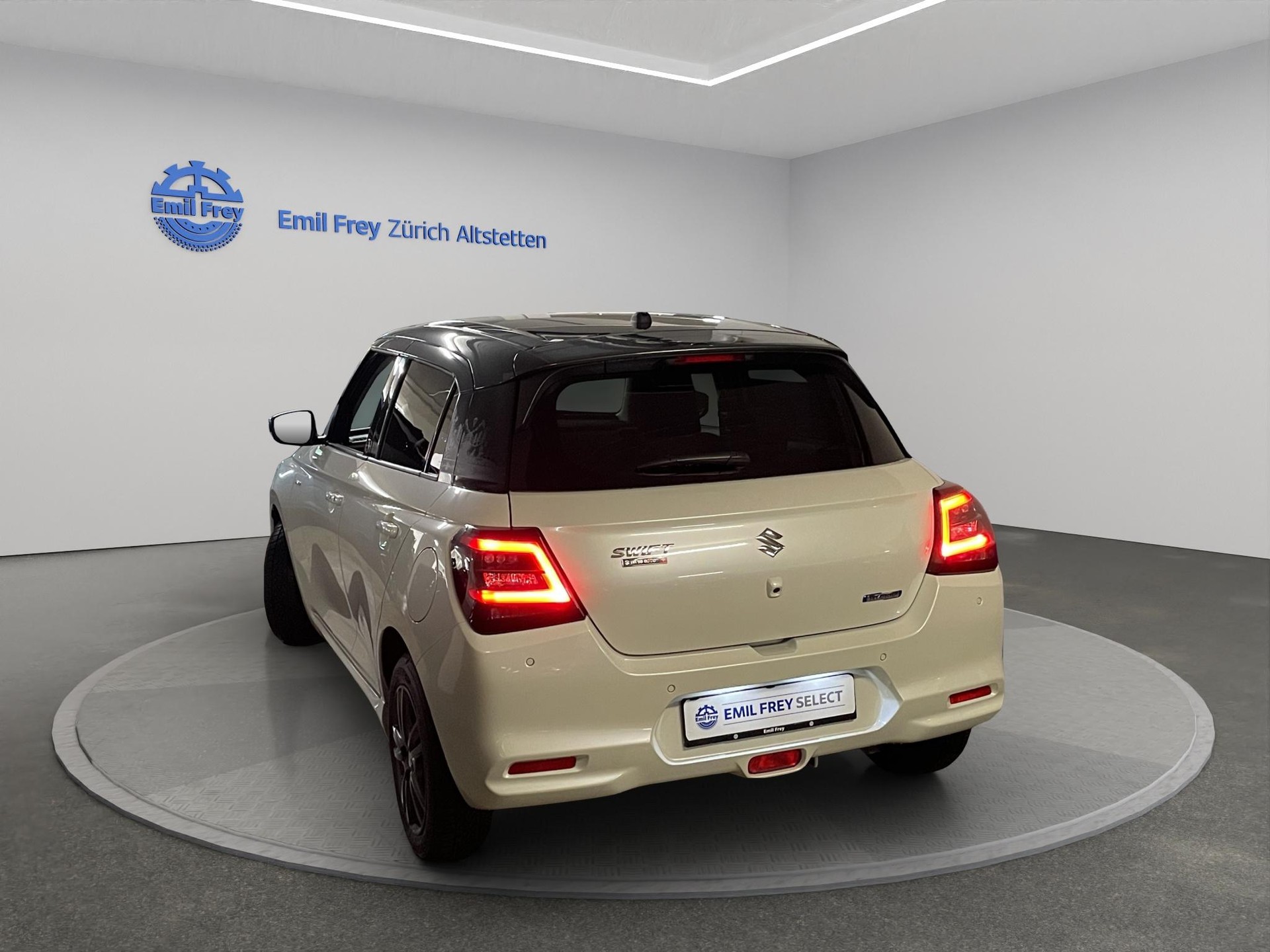 SUZUKI Swift 1.2 Tradizio Top Hybrid-image-1
