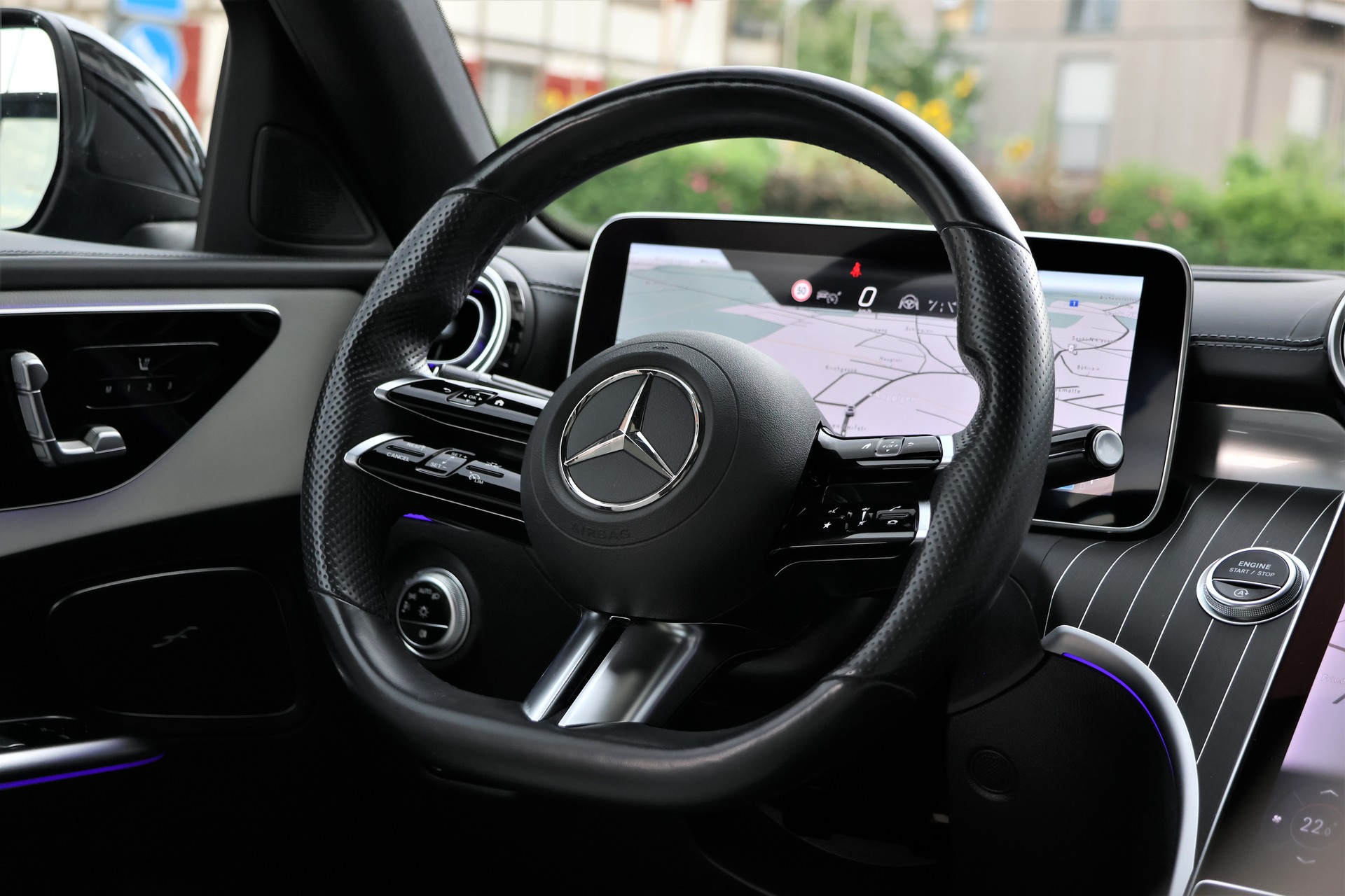 MERCEDES-BENZ C 220 d 4Matic AMG Line (CH)-image-15
