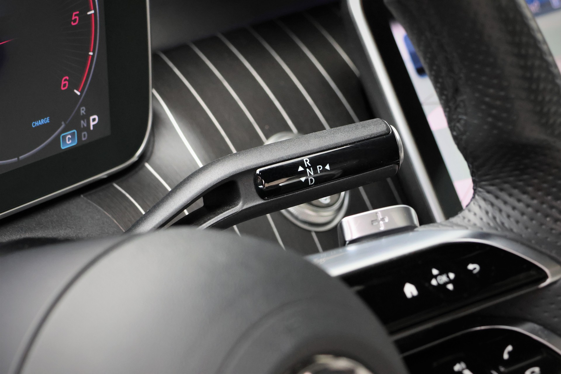 MERCEDES-BENZ C 220 d 4Matic AMG Line (CH)-image-11