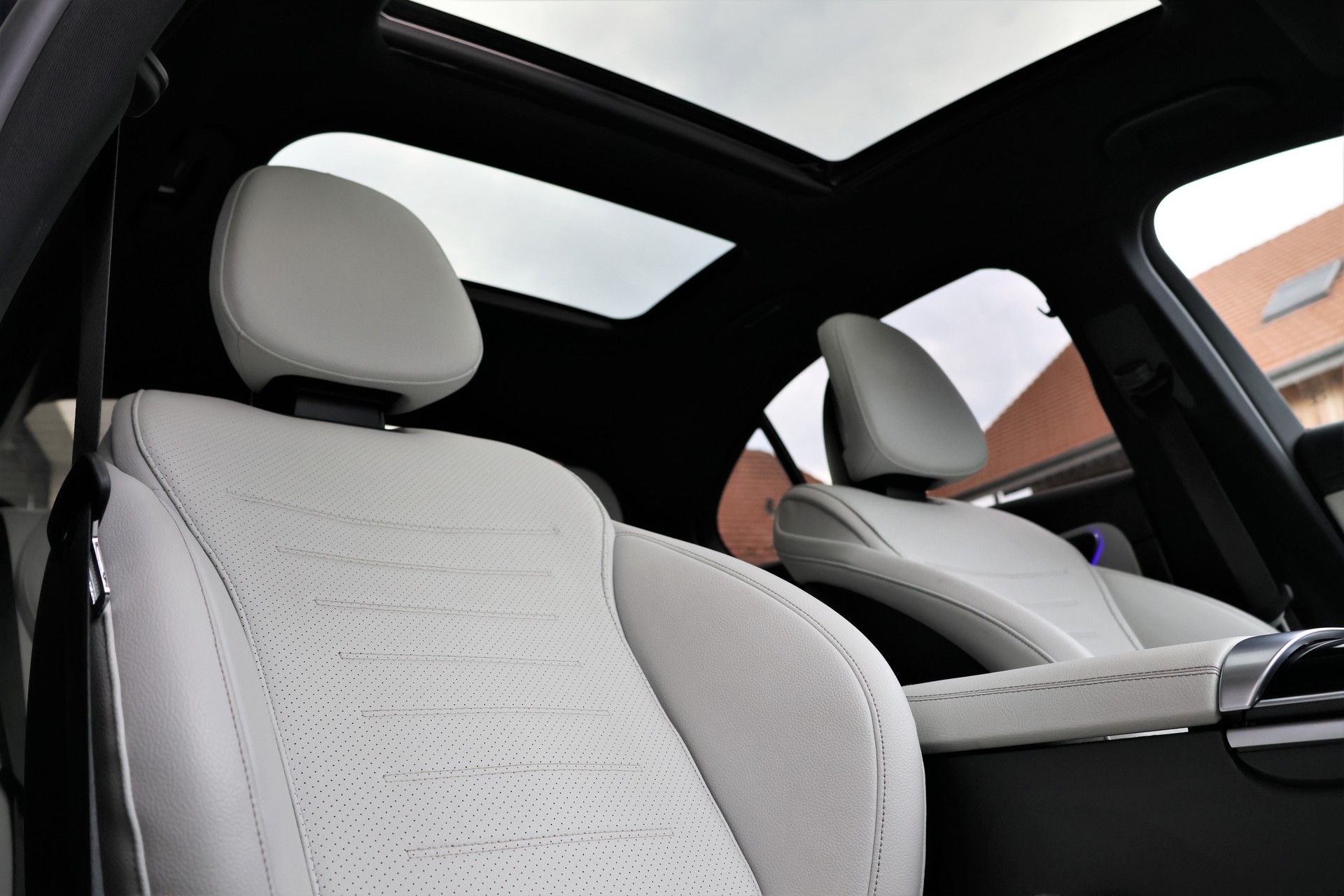MERCEDES-BENZ C 220 d 4Matic AMG Line (CH)-image-22