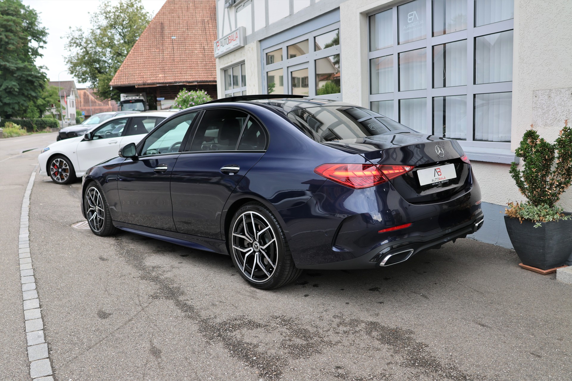 MERCEDES-BENZ C 220 d 4Matic AMG Line (CH)-image-6