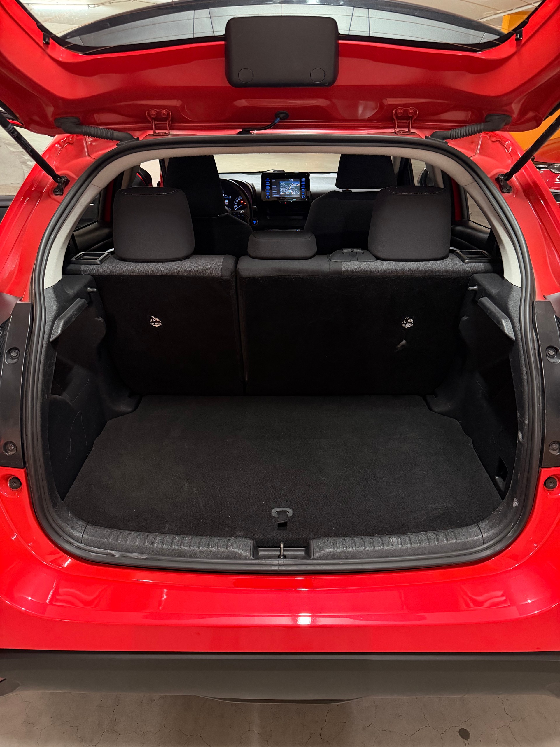 TOYOTA Yaris 1.5 Active e-CVT-image-8
