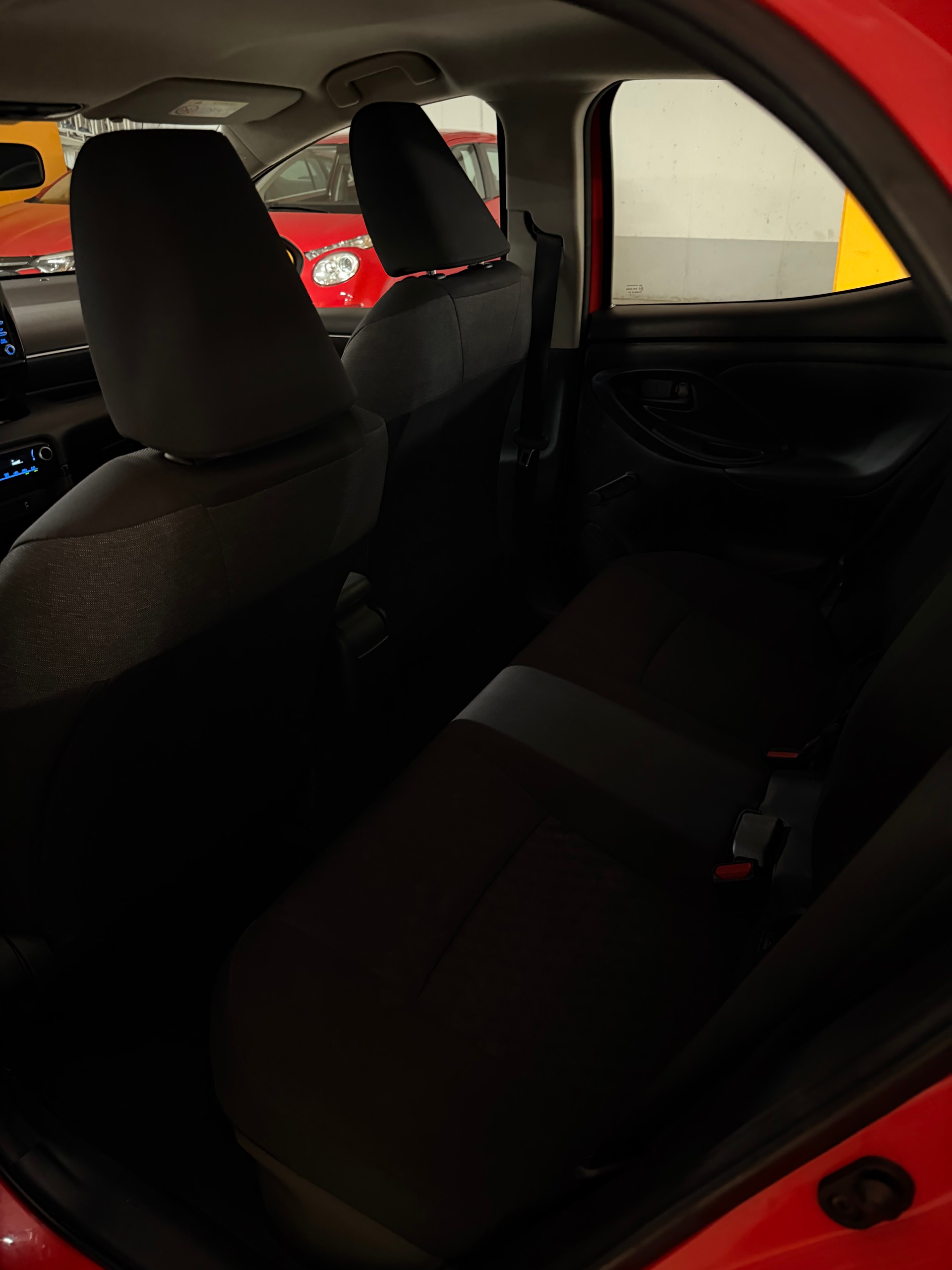 TOYOTA Yaris 1.5 Active e-CVT-image-7