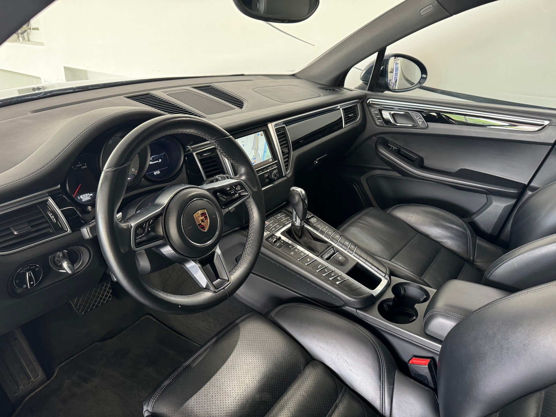 PORSCHE Macan S Diesel PDK-image-7