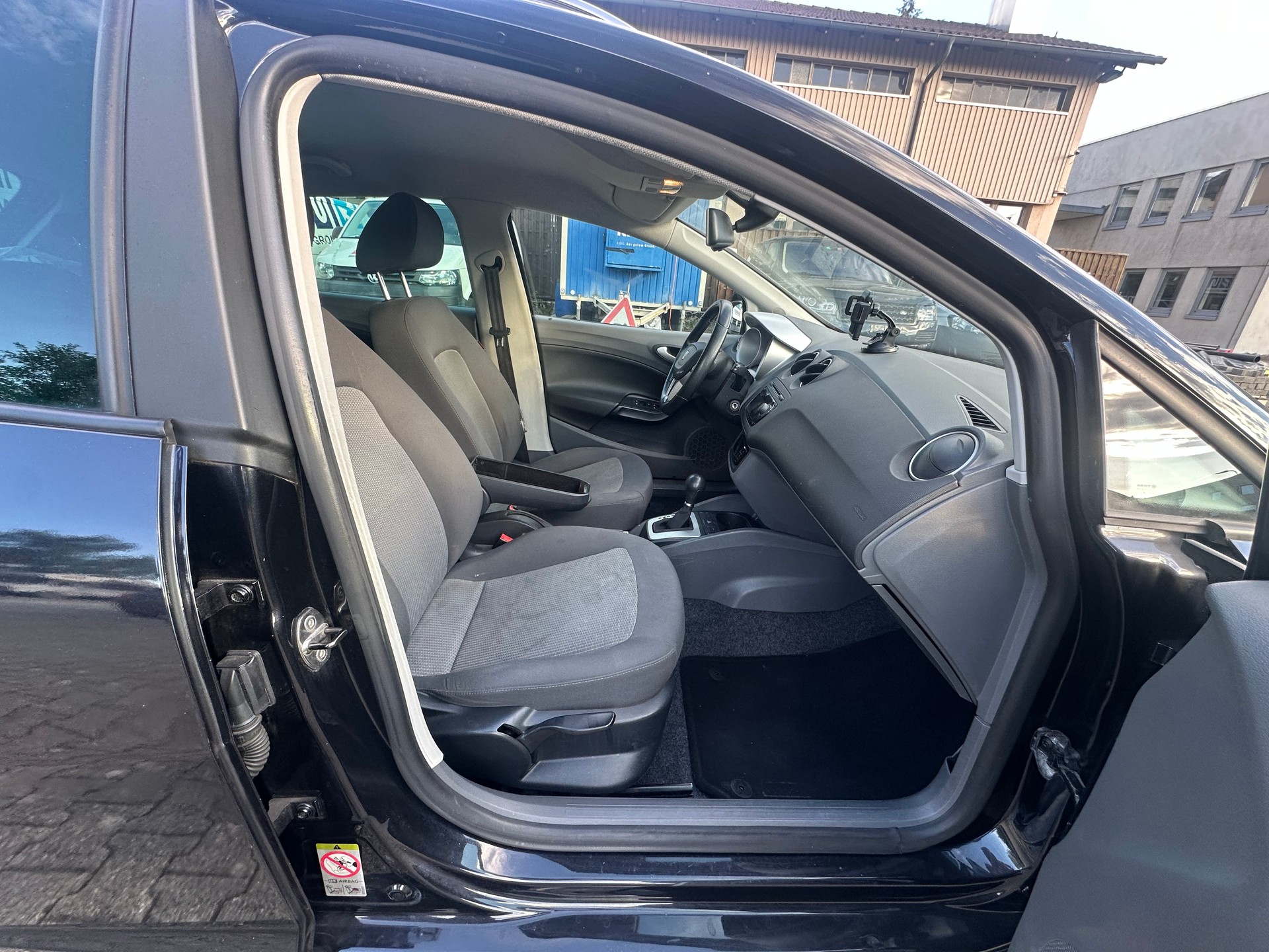 SEAT Ibiza ST 1.2 TSI Sport DSG-image-6