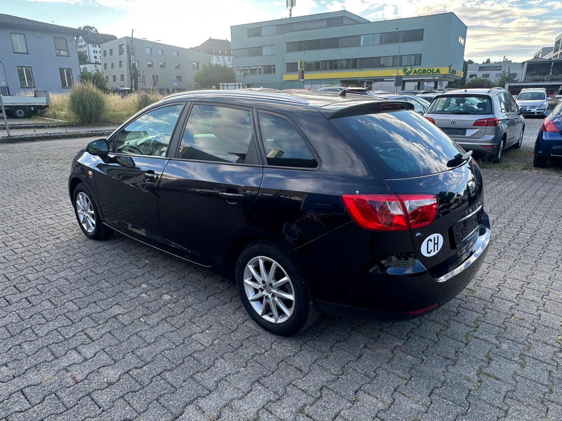 SEAT Ibiza ST 1.2 TSI Sport DSG-image-2