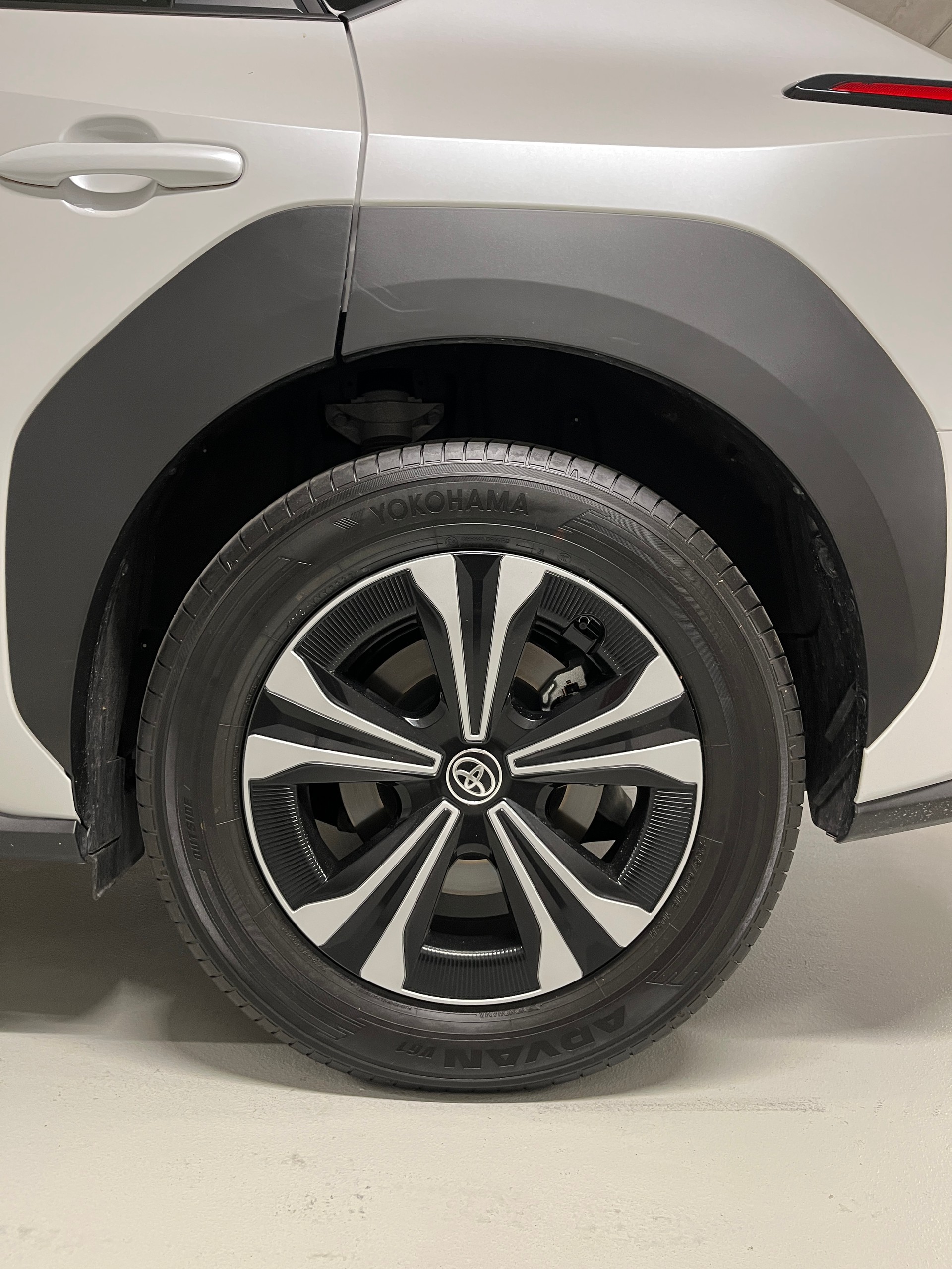 TOYOTA bZ4X Style 71,4 kWh 4WD-image-24