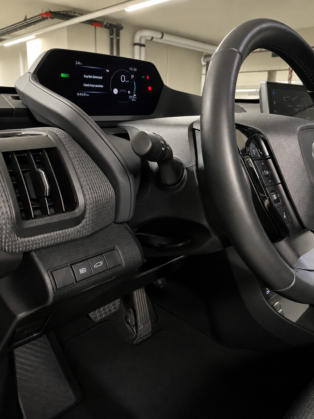 TOYOTA bZ4X Style 71,4 kWh 4WD-image-11
