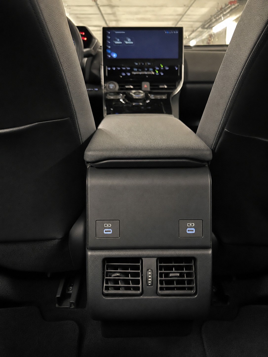 TOYOTA bZ4X Style 71,4 kWh 4WD-image-16