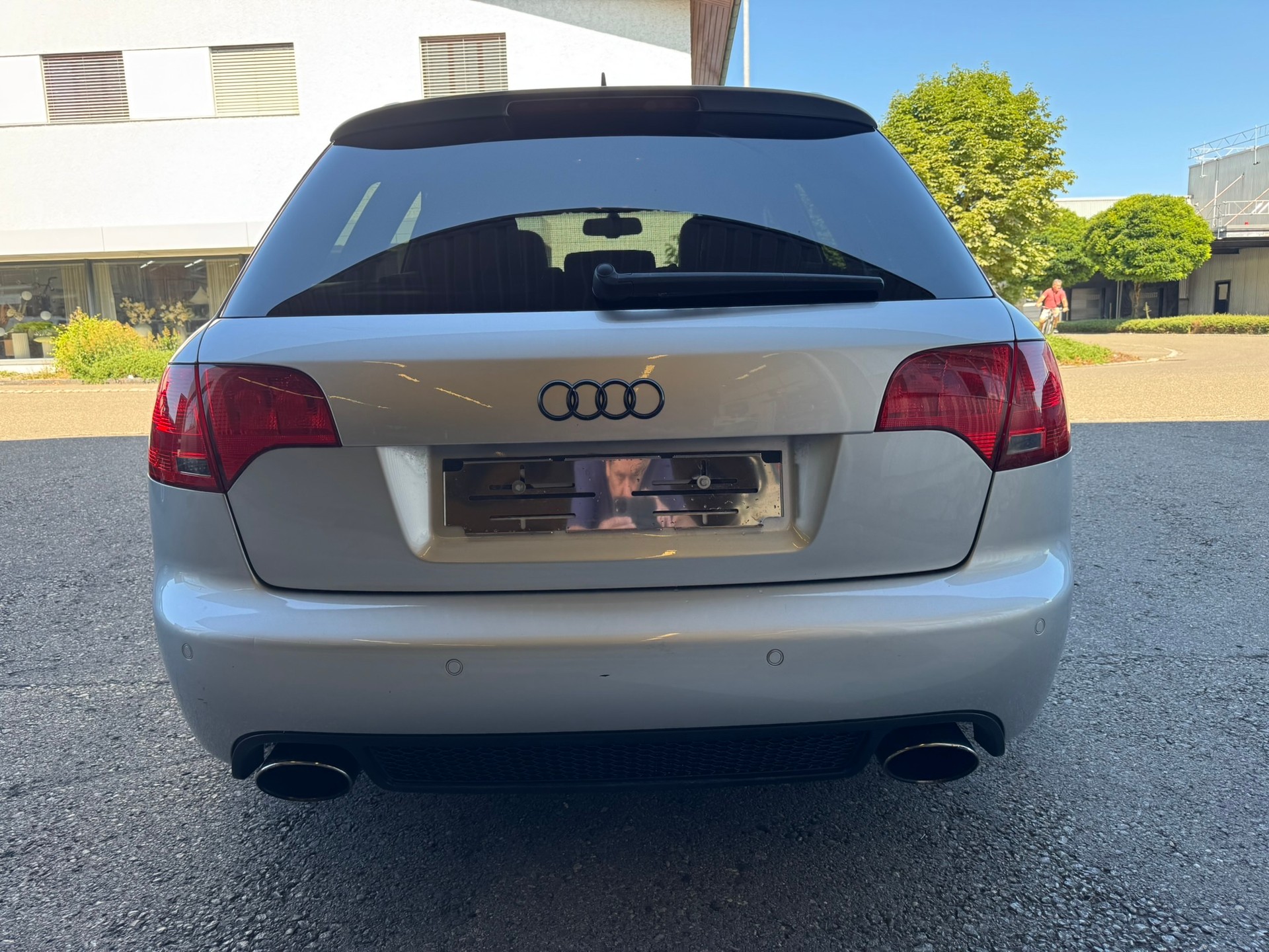 AUDI RS4 Avant 4.2 V8 quattro-image-3