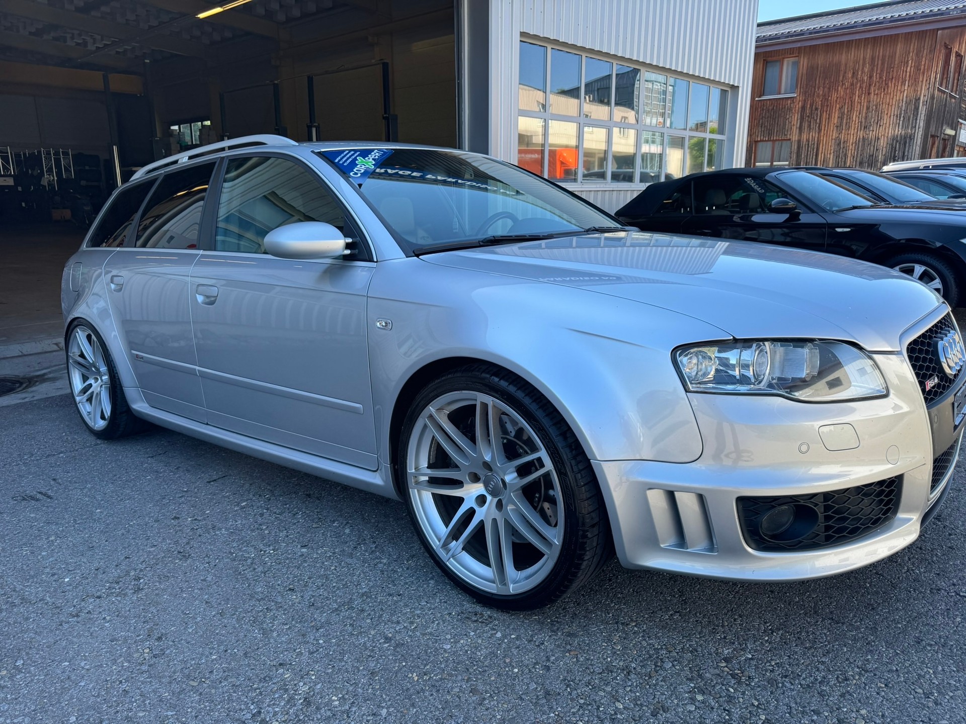 AUDI RS4 Avant 4.2 V8 quattro-image-1