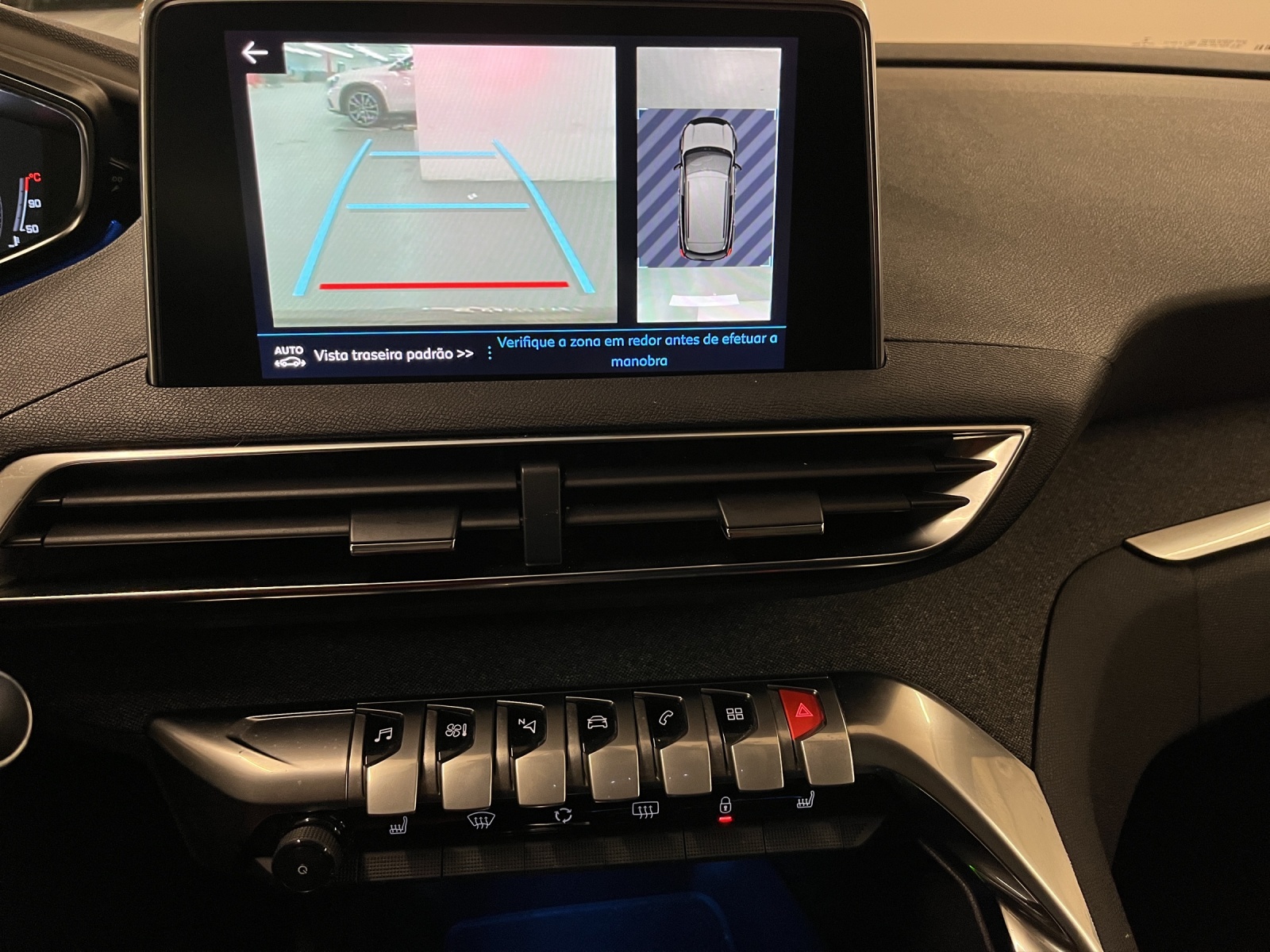 PEUGEOT 3008 1.2 PureTech Allure-image-8