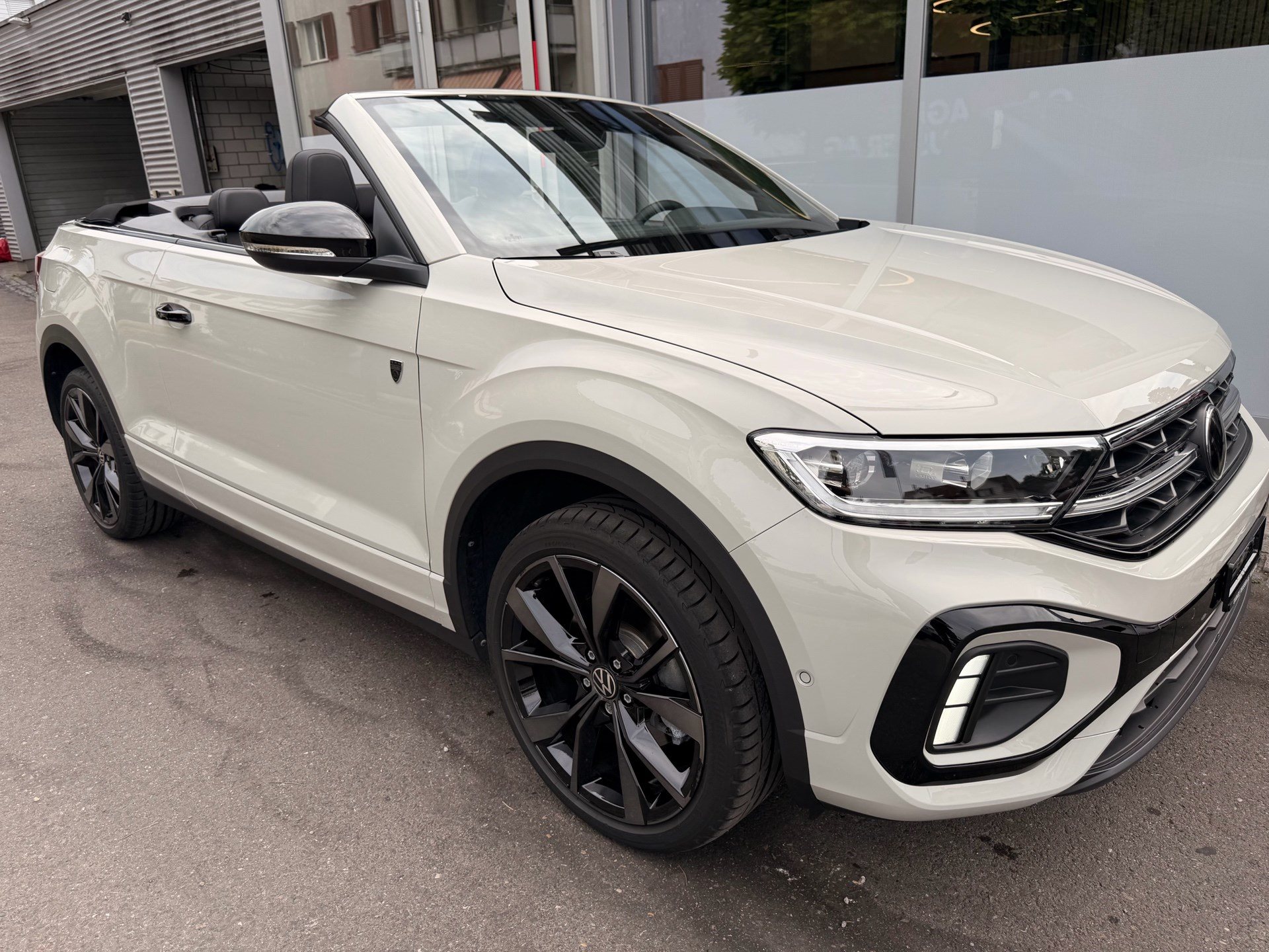 VW T-Roc CABRIOLET 1.5 TSI 150PS R-LINE *** KARMANN EDITION & 5 JAHRE VW WERKSGARANTIE ***-image-2