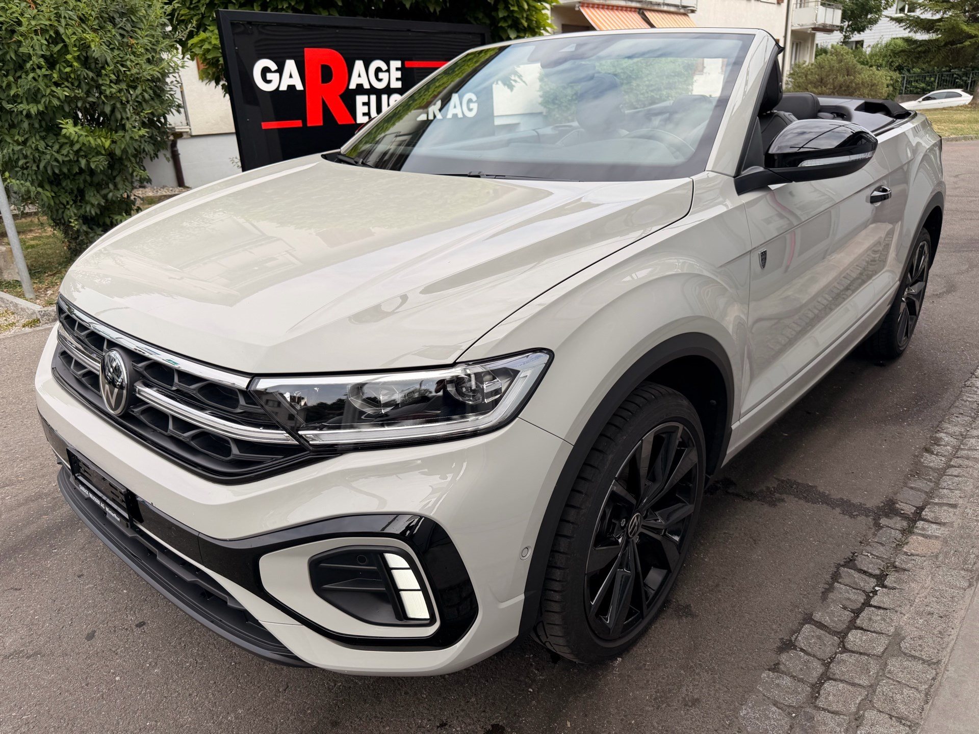 VW T-Roc CABRIOLET 1.5 TSI 150PS R-LINE *** KARMANN EDITION & 5 JAHRE VW WERKSGARANTIE ***-image-0