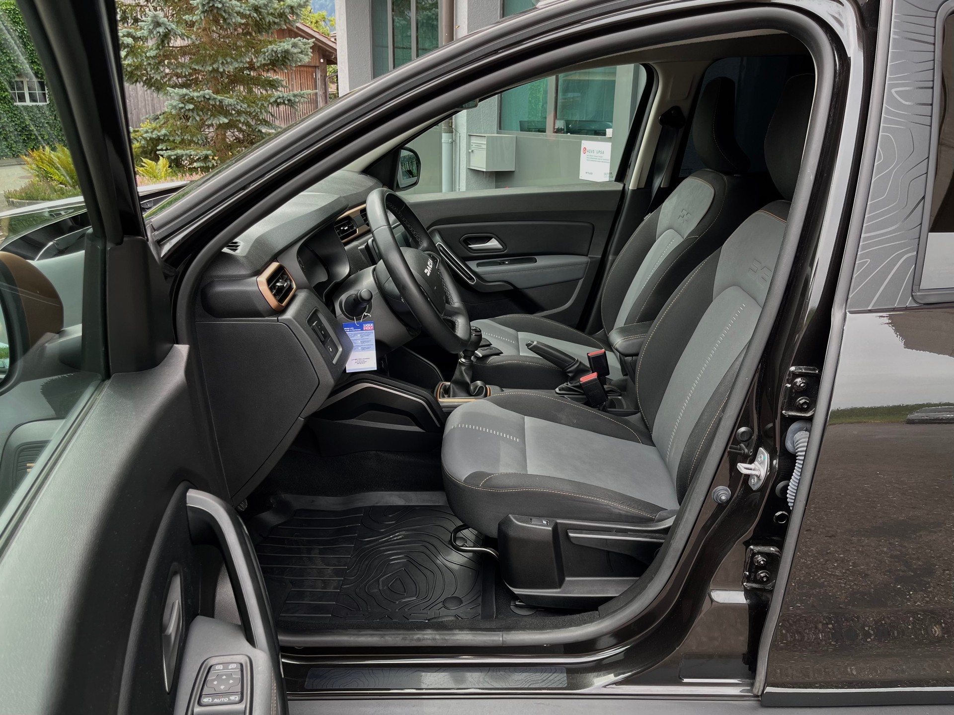 DACIA Duster TCe 150 Extreme 4x4-image-9
