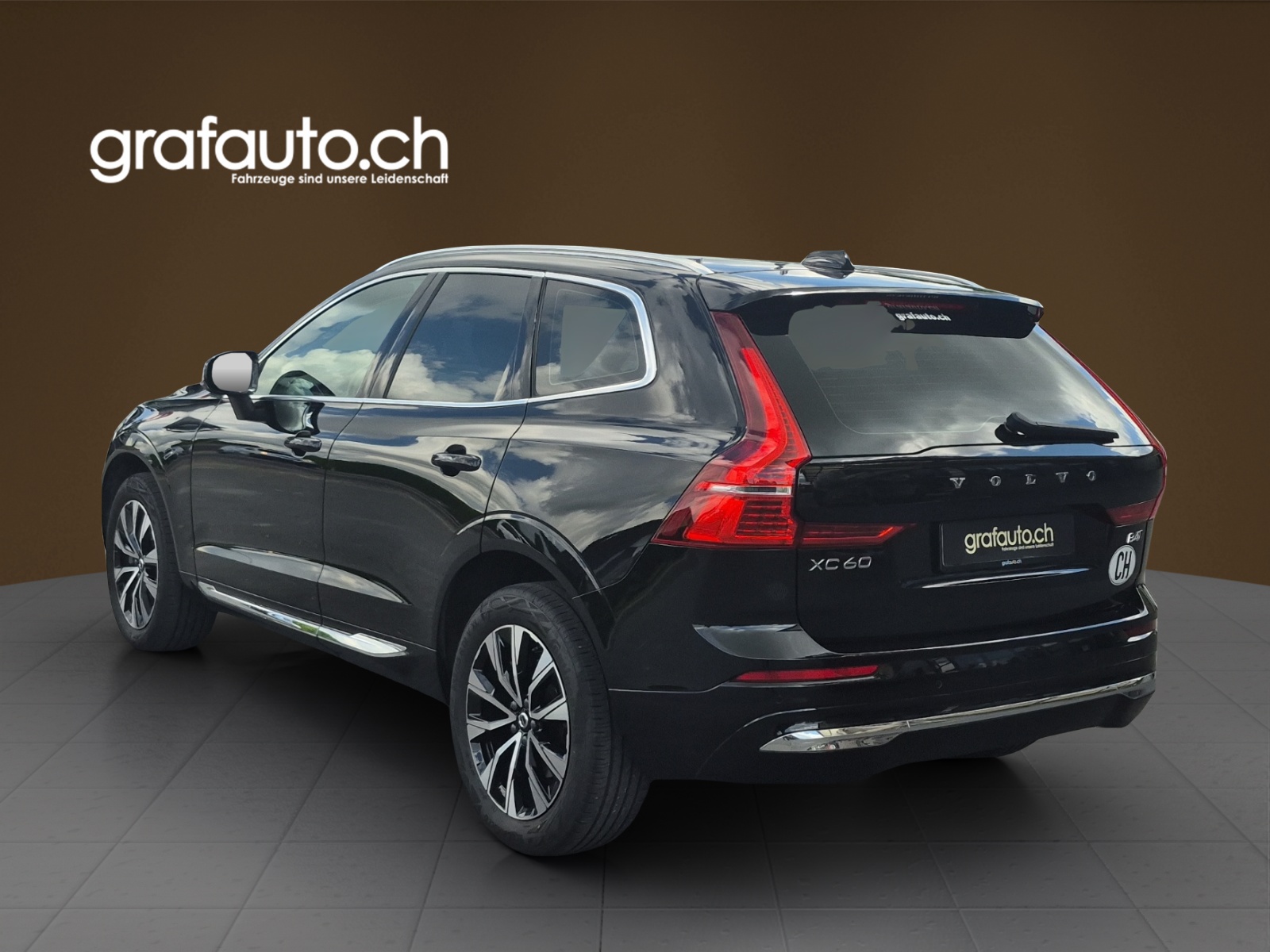 VOLVO XC60 2.0 B4 MH Plus Bright AWD-image-3