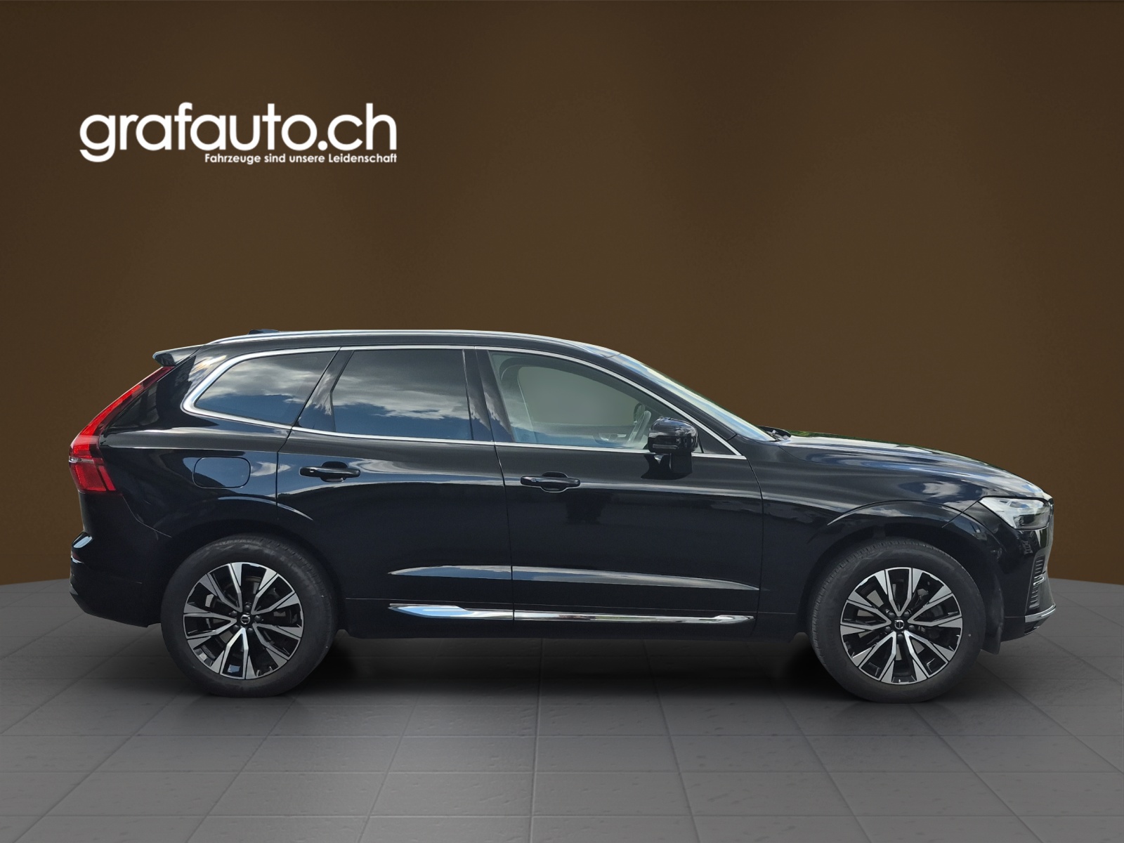 VOLVO XC60 2.0 B4 MH Plus Bright AWD-image-2