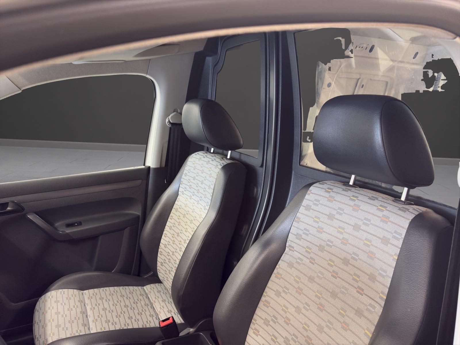 VW Caddy 1.6 TDI BlueMotion Technology-image-6