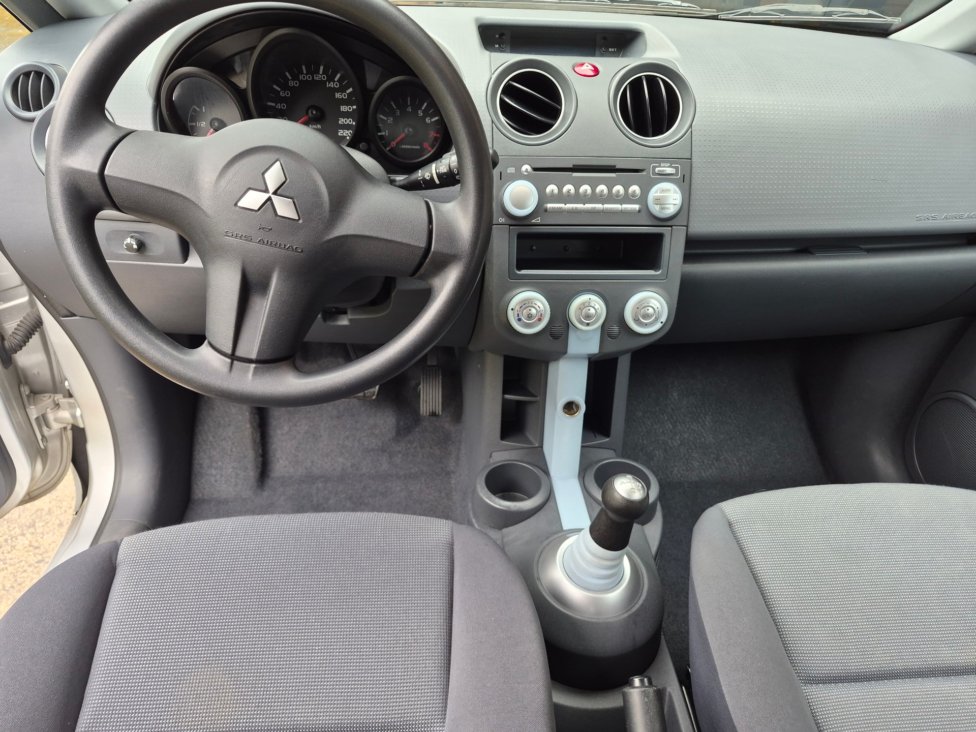 MITSUBISHI Colt 1.3 16V Invite-image-7