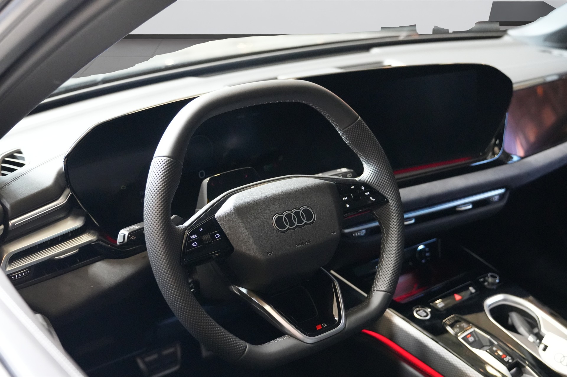 AUDI A6 Avant TDI quattro 220 kW S tronic-image-4