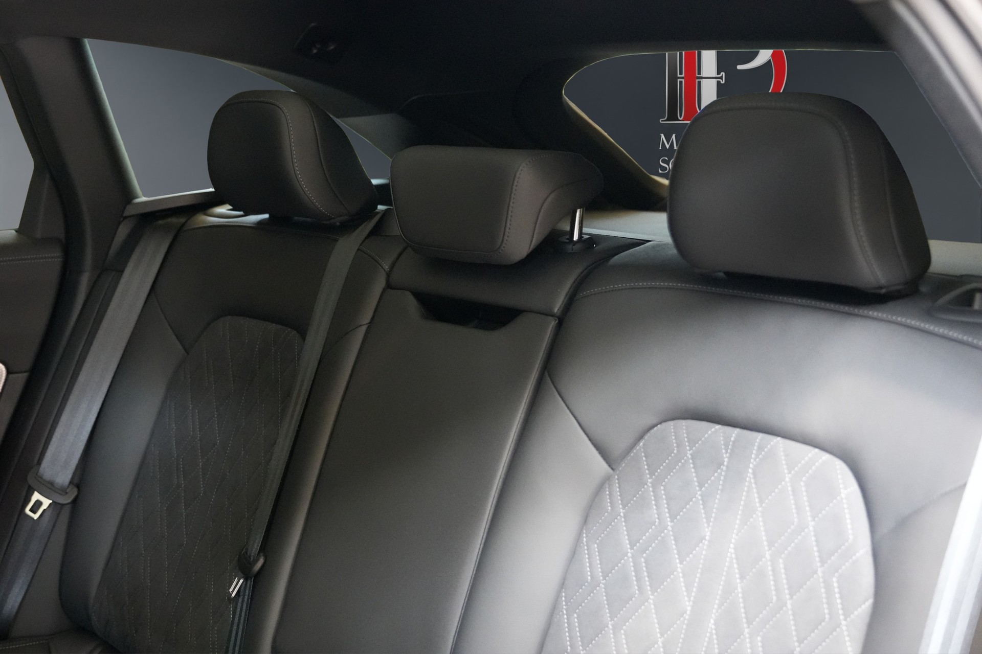 AUDI A6 Avant TDI quattro 220 kW S tronic-image-5