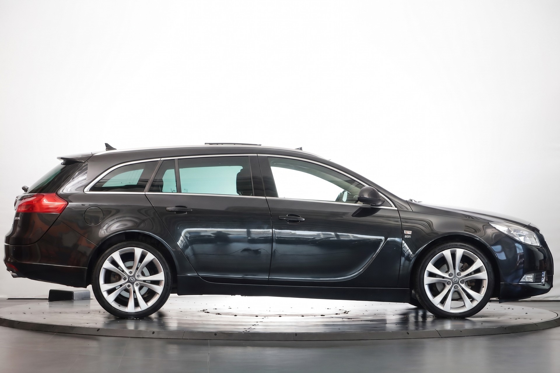 OPEL Insignia ST 2.0 Turbo Sport 4WD Aut.-image-7