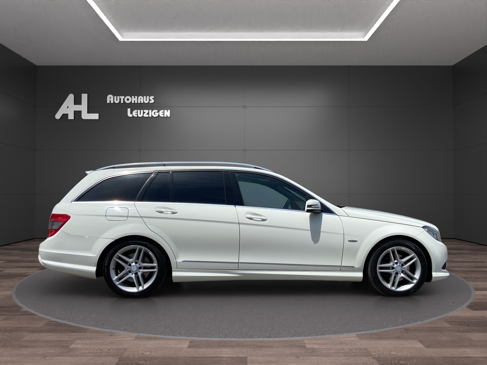 MERCEDES-BENZ C 180 Kompressor White Star Automatic-image-5