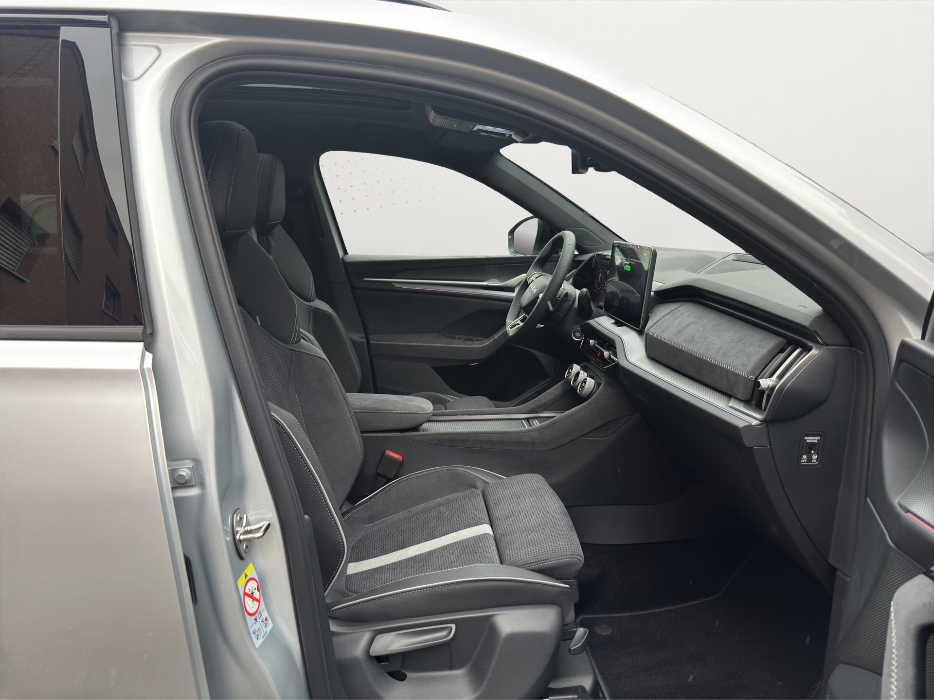 SKODA Kodiaq 1.5 TSI MHEV Sportline 7 Plätze AHK-image-12