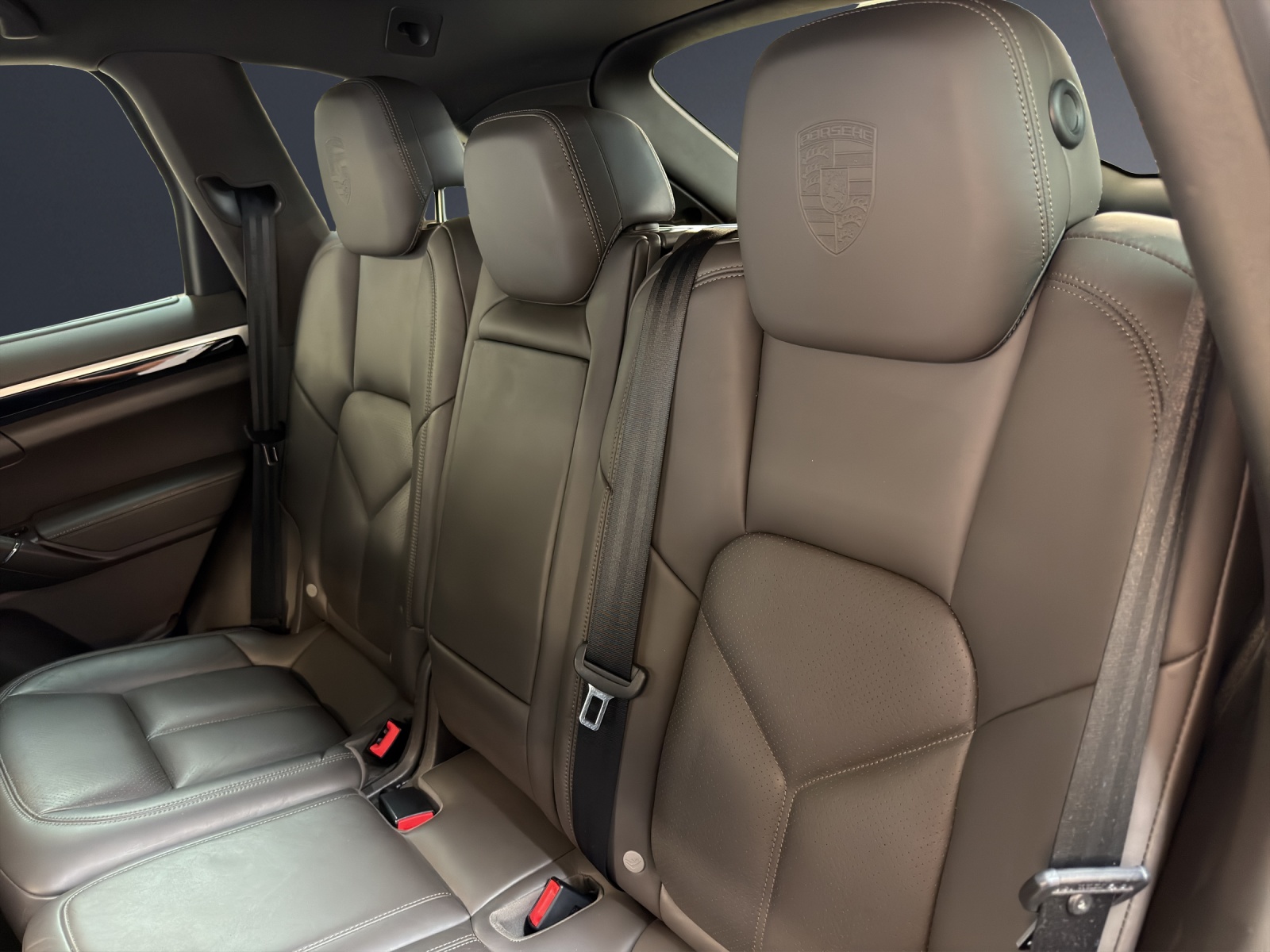 PORSCHE Cayenne S E-Hybrid Pla.Ed-image-15