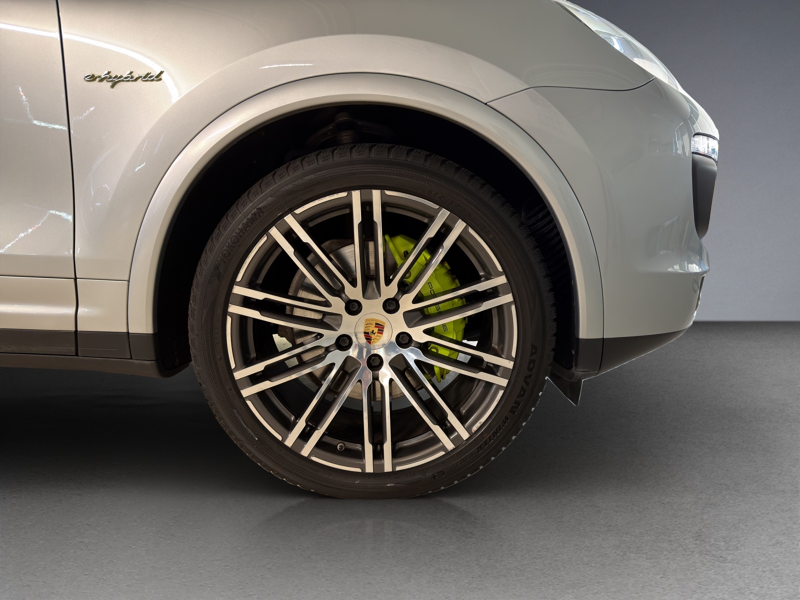 PORSCHE Cayenne S E-Hybrid Pla.Ed-image-5