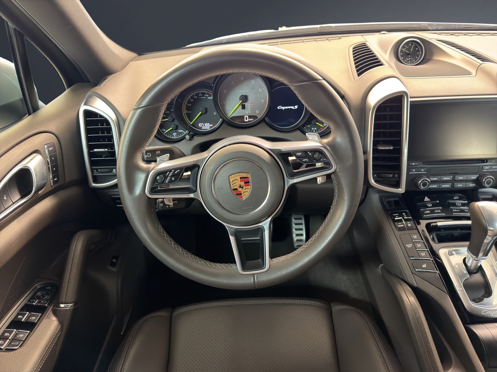 PORSCHE Cayenne S E-Hybrid Pla.Ed-image-12
