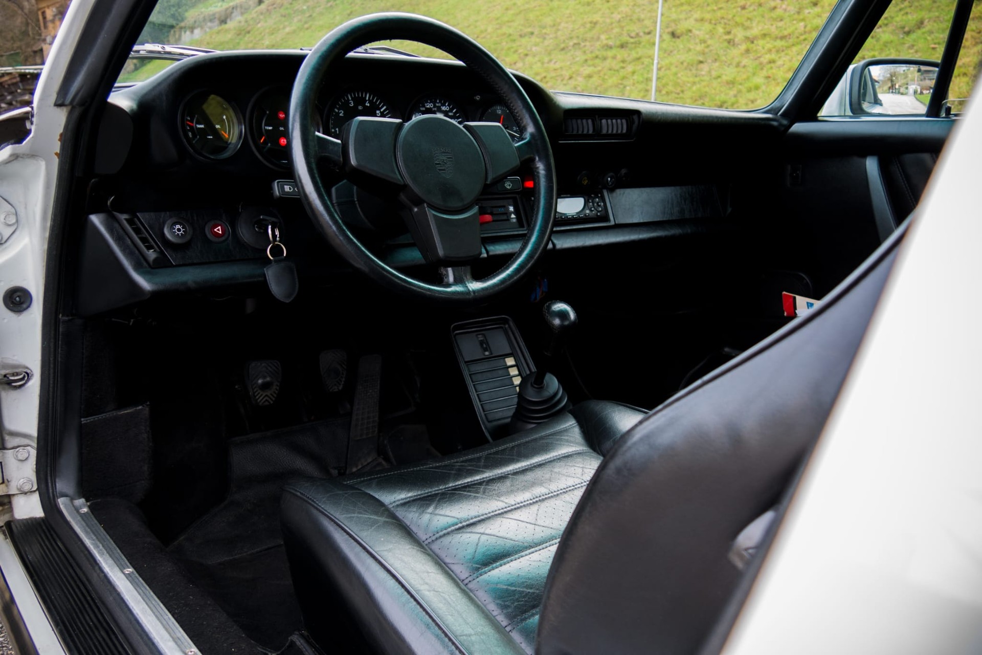 PORSCHE 3.0 SC Cabrio-image-3