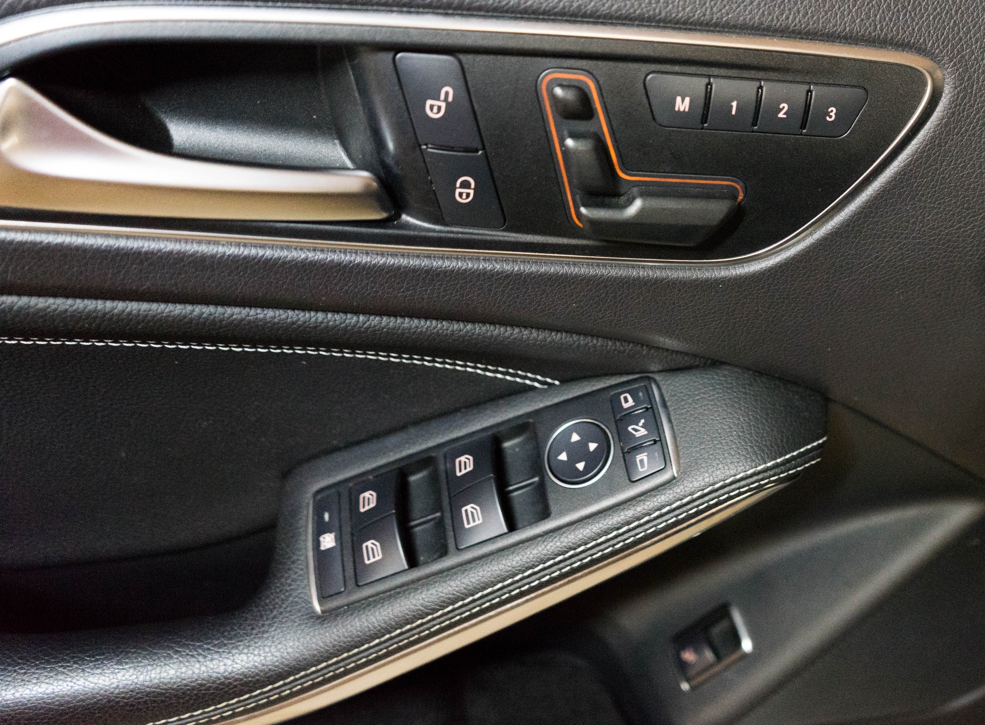 MERCEDES-BENZ GLA 250 4Matic 7G ANHÄNGEKUPPLUNG-image-18