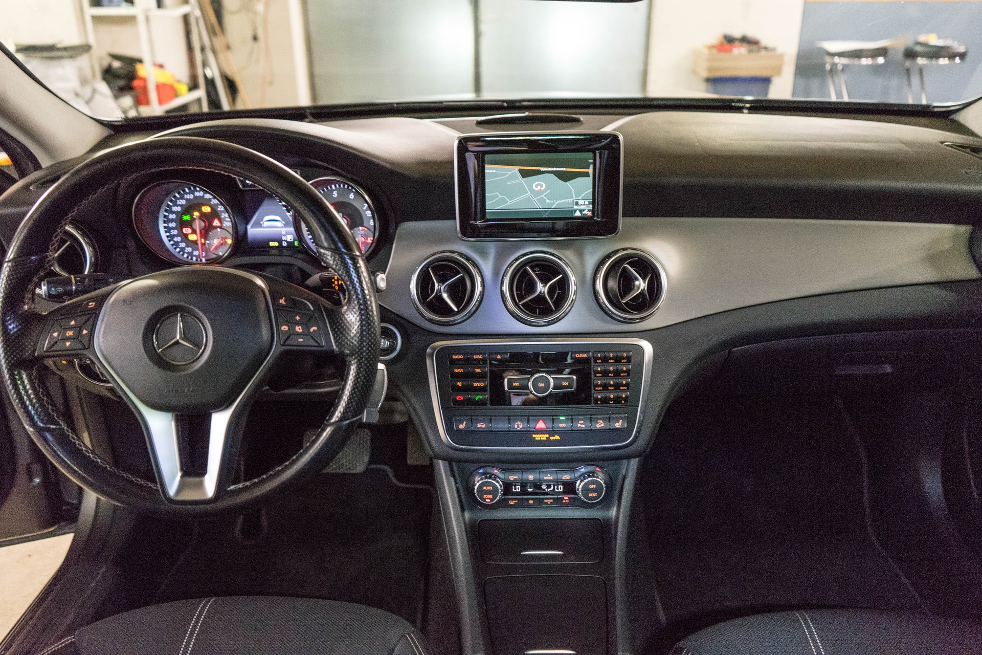 MERCEDES-BENZ GLA 250 4Matic 7G ANHÄNGEKUPPLUNG-image-17