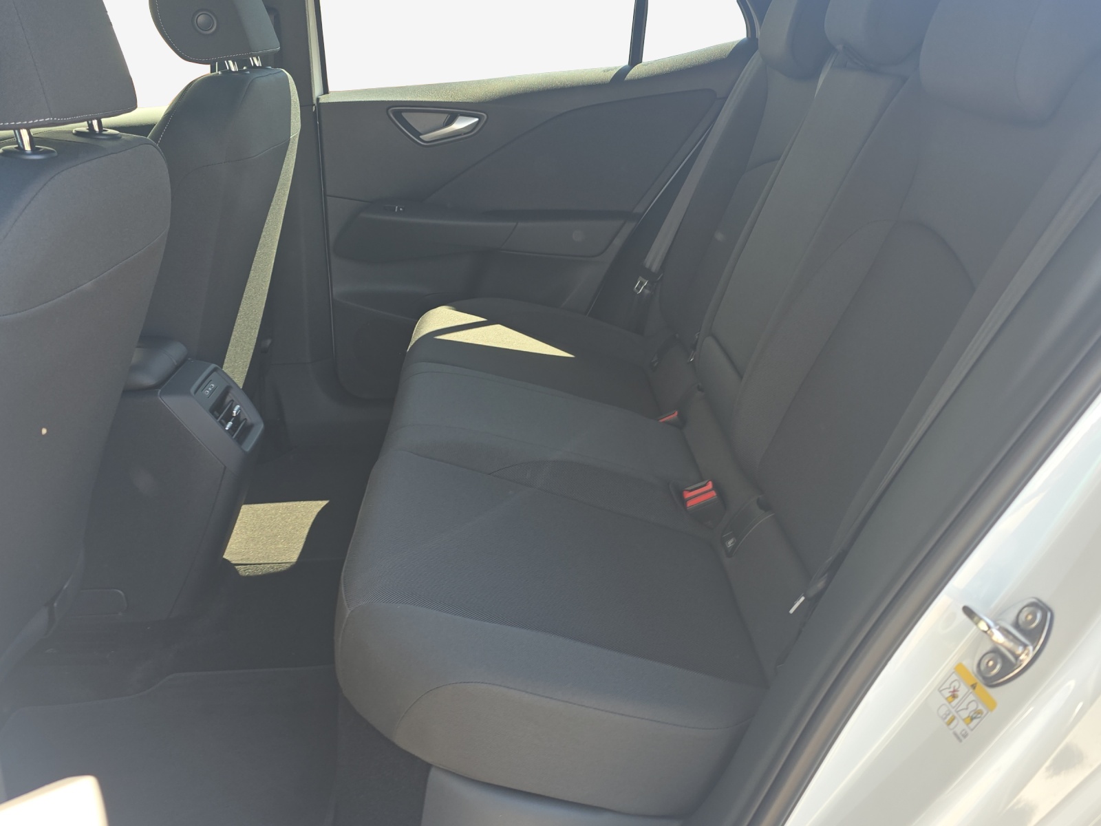 VW ID.3 Neo 50 kWh 170PS Life-image-11