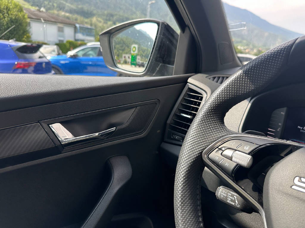 SKODA Karoq 2.0 TSI SportLine 4x4 DSG-image-8